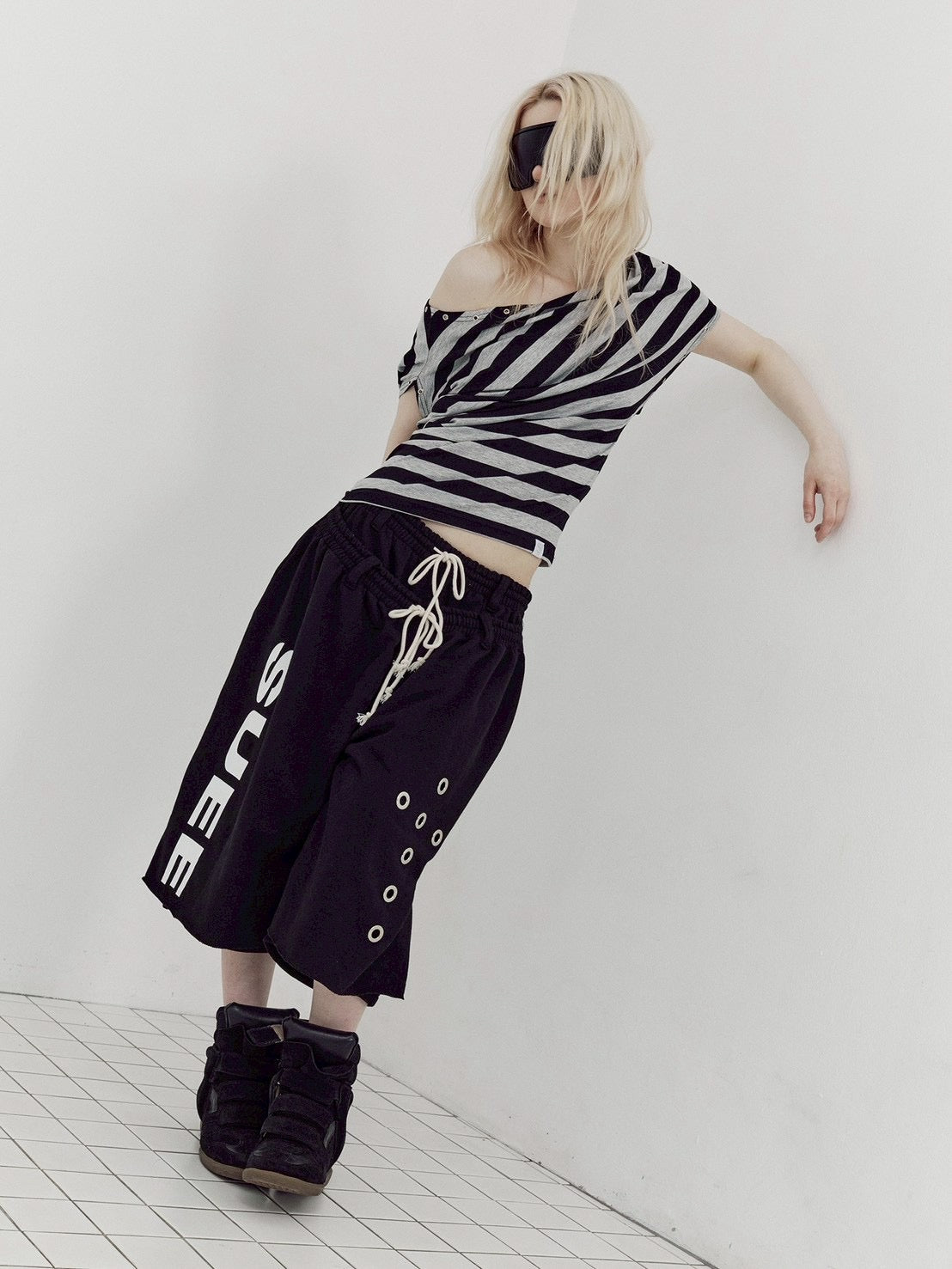 【SETUP-EXE】STRIPE EYELET DRAPE TOP