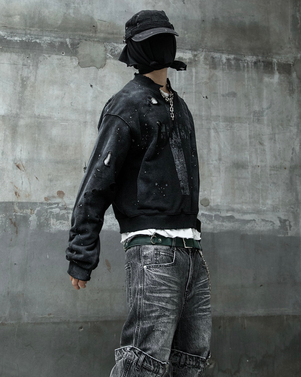 【roaringrad】Cross Damage Sweat Shirt