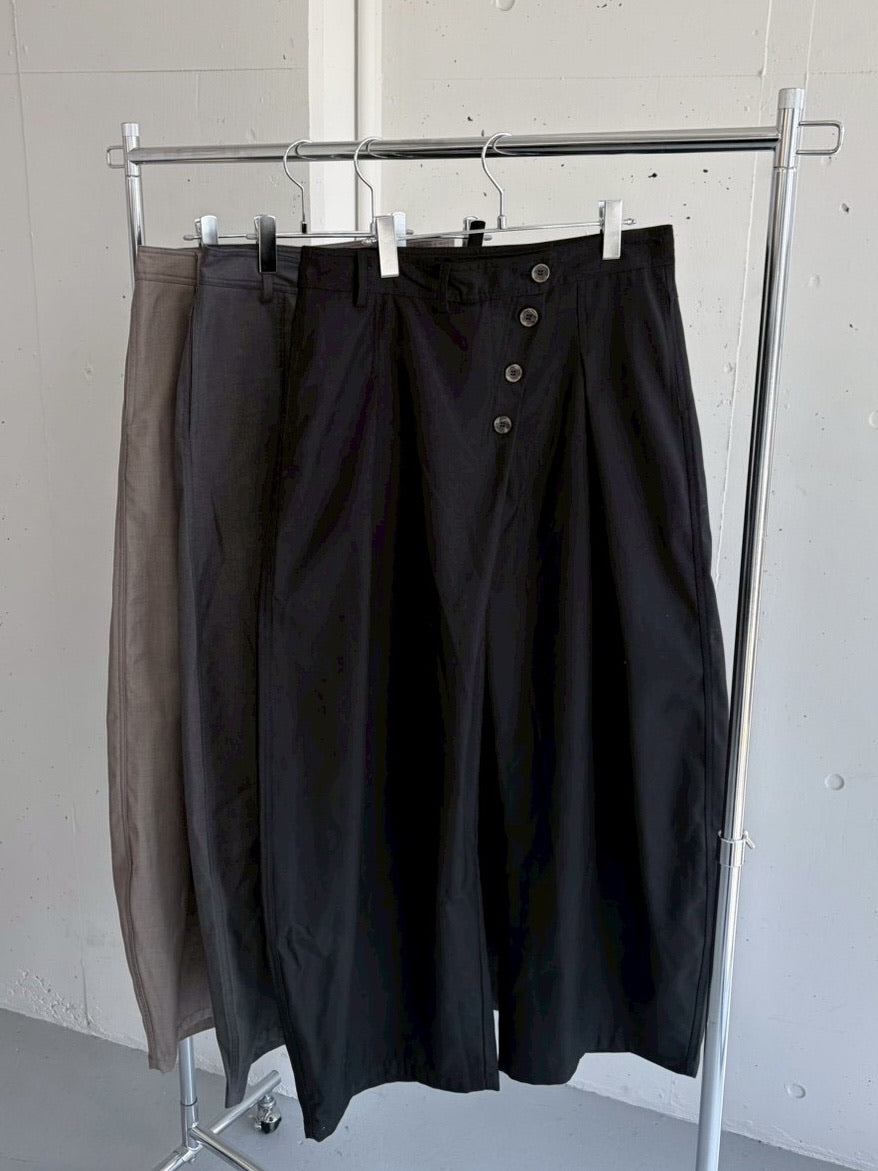 国際配送【LUV CODE】diagonal button wide pants (3color)