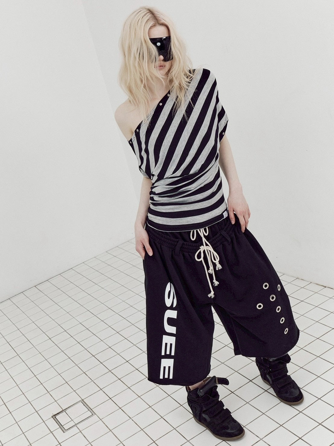 【SETUP-EXE】STRIPE EYELET DRAPE TOP