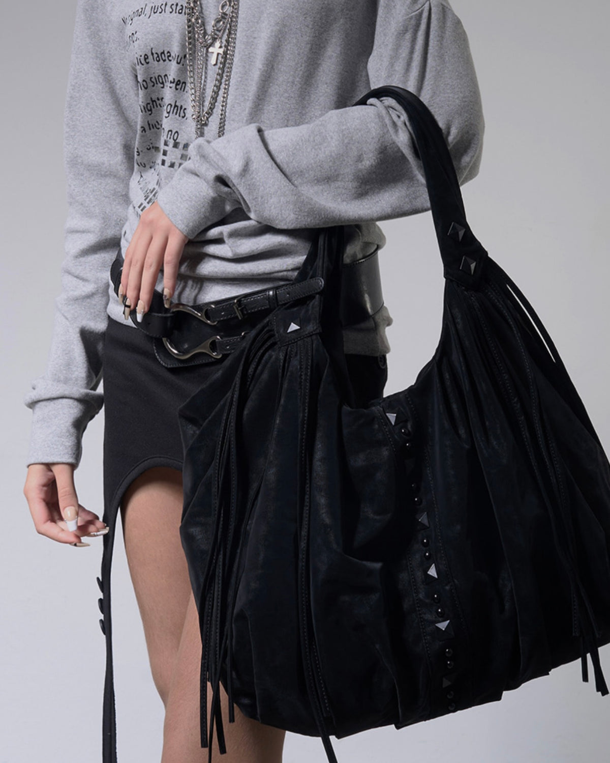 【FANCY CLUB】DRAPE FRINGE HOBO BAG