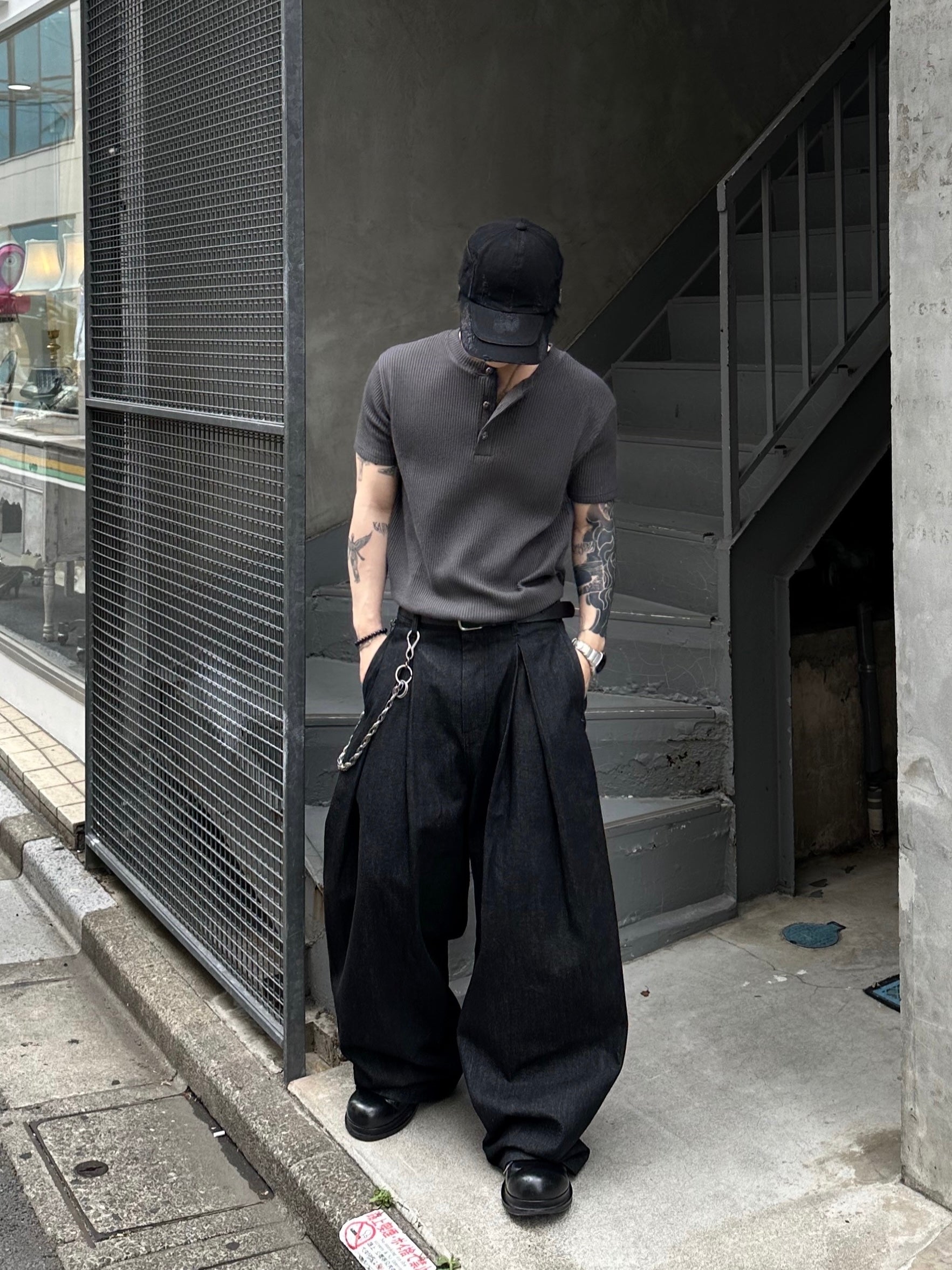 大阪店WEB限定受注制【Chikashitsu + 】button point henley neck t-shirt (3color)