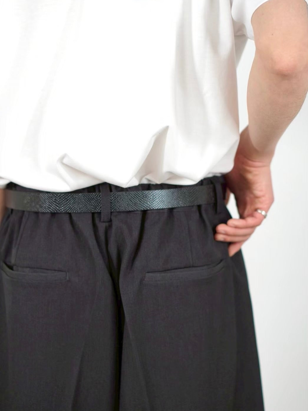 受注制【Chikashitsu +】easy semi wide slacks