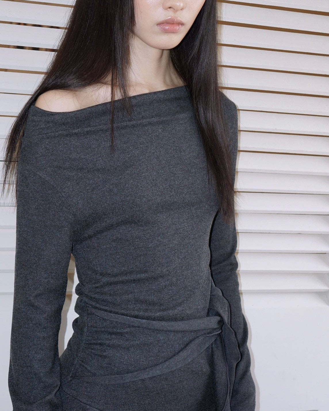 【Uglyshadow】RUCHED BOAT LONG TEE