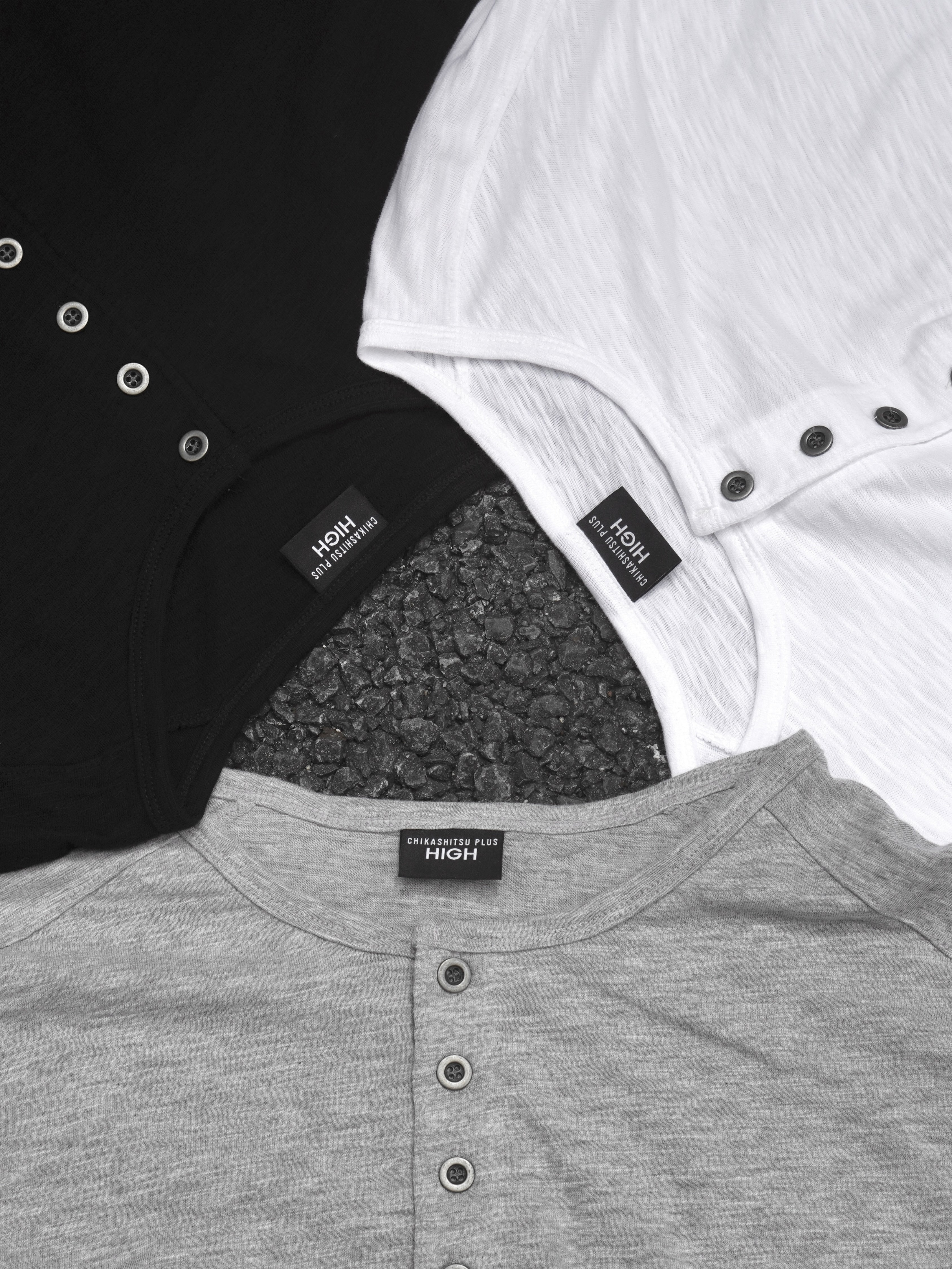 【CHIKASHITSU PLUS HIGH】Steel button henley neck tee (3color)