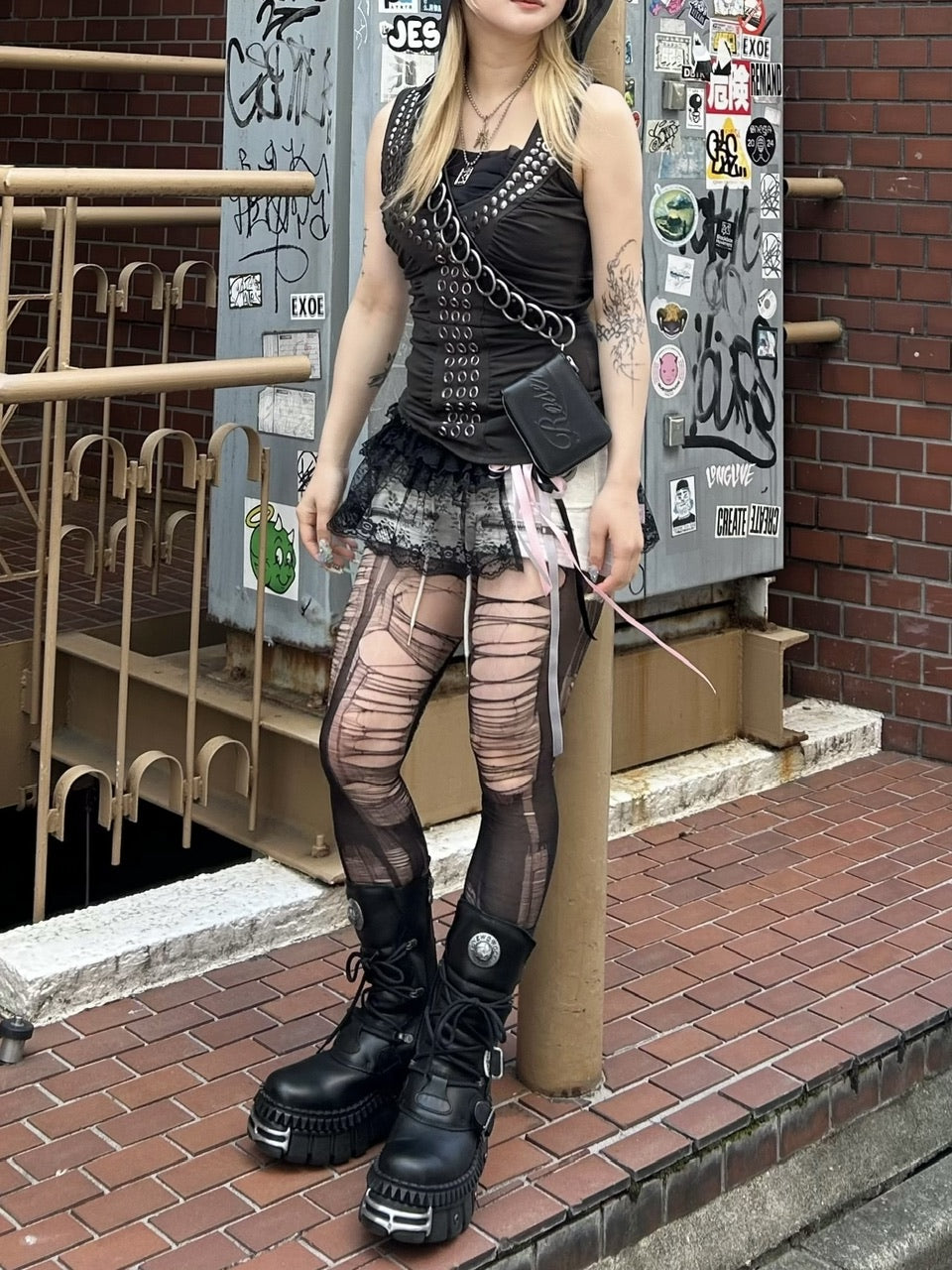 国際配送【Never mind the XU】drape eyelet hoodie tank(2color)