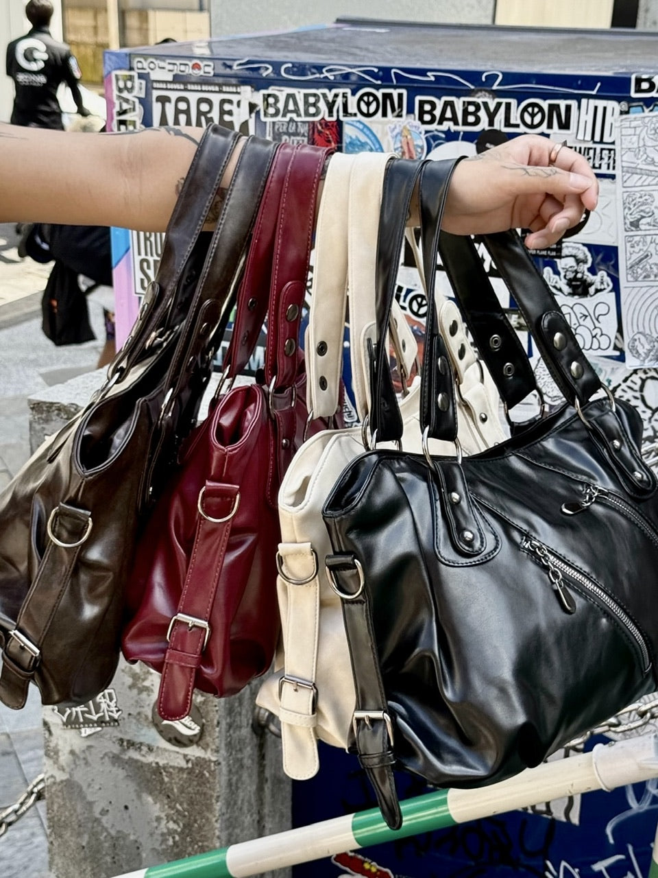 受注制【Never mind the XU】2way faux leather bag (4color)