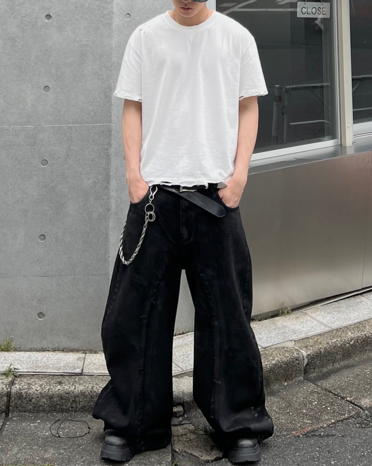 大阪店WEB限定受注制【Chikashitsu +】grunge damage crop t-shirt (3color)