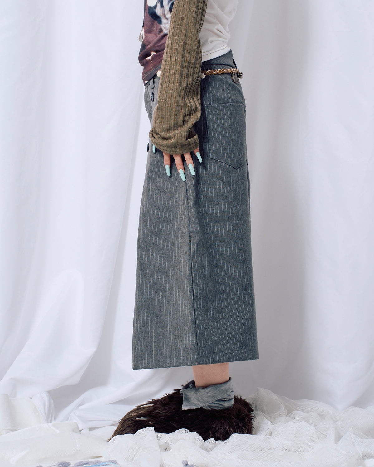9/18 20:00 発売
国際配送【Nerd out XU】Kumasan Fur Slippers