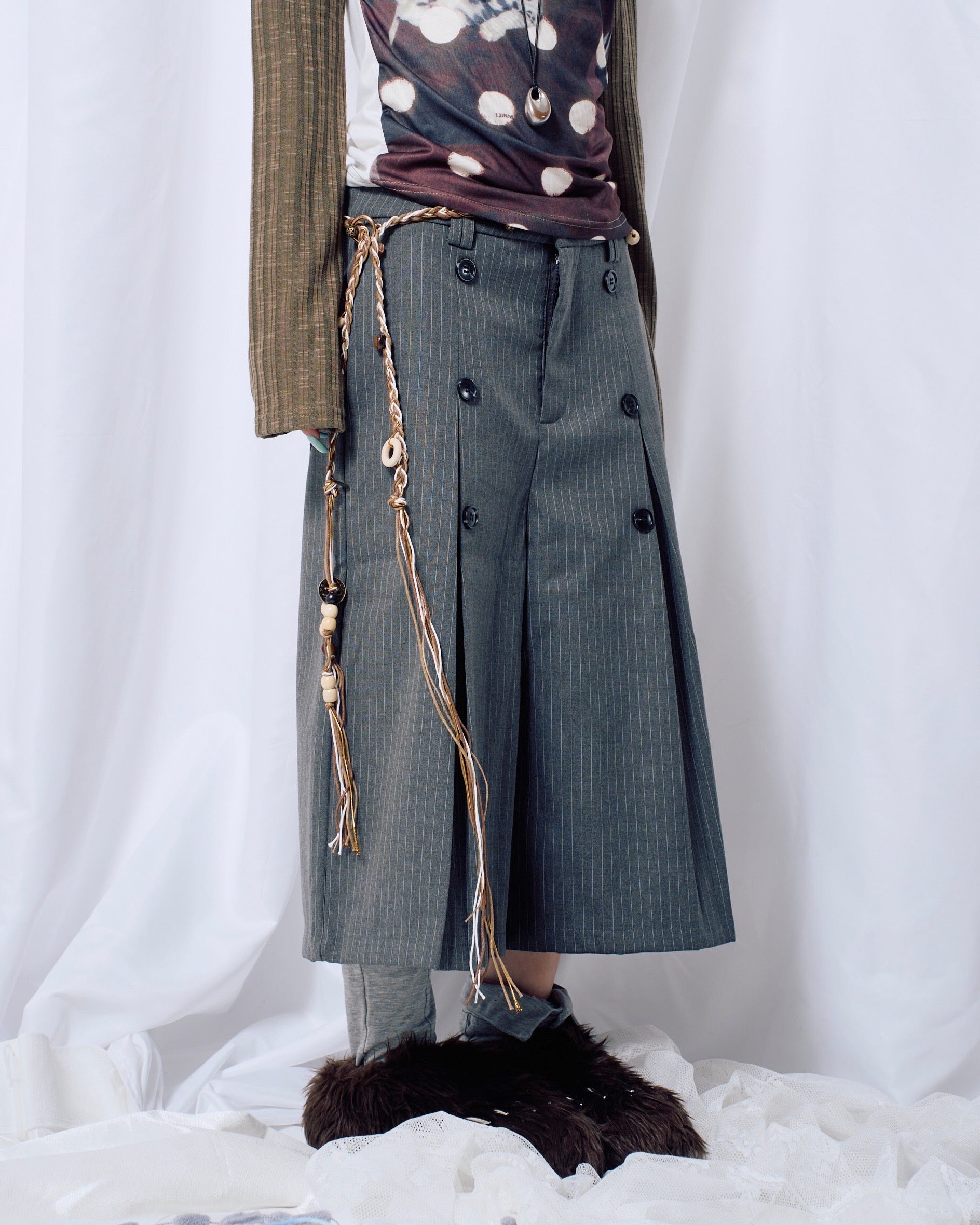 9/18 20:00 発売
国際配送【Nerd out XU】Kumasan Fur Slippers
