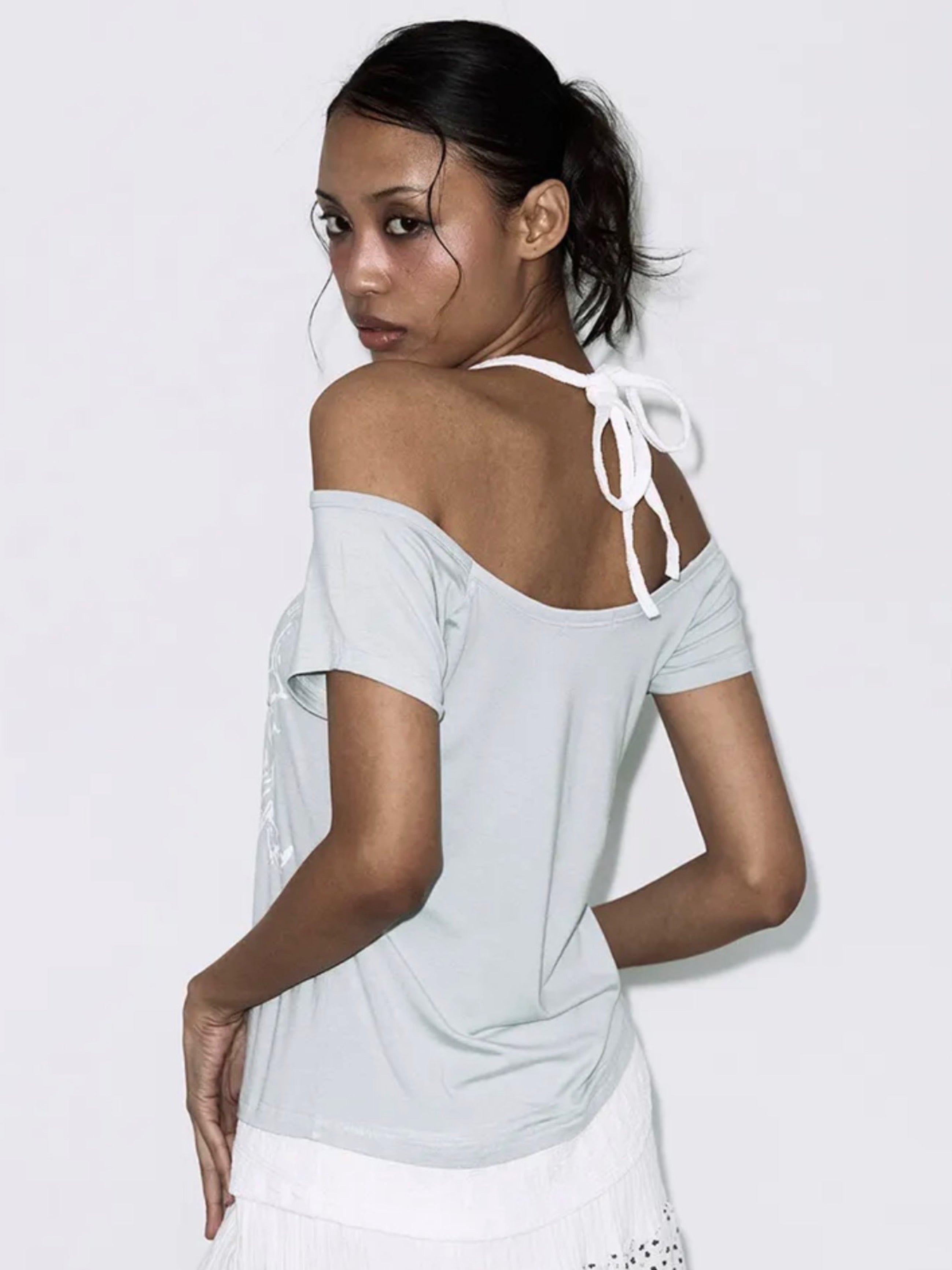 【FANCY CLUB】ROSY HALTER OFF-SHOULDER TOP