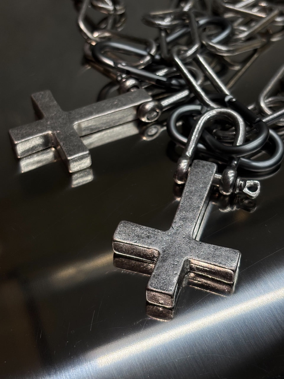 国際配送【Never mind the XU】2way chain cross necklace