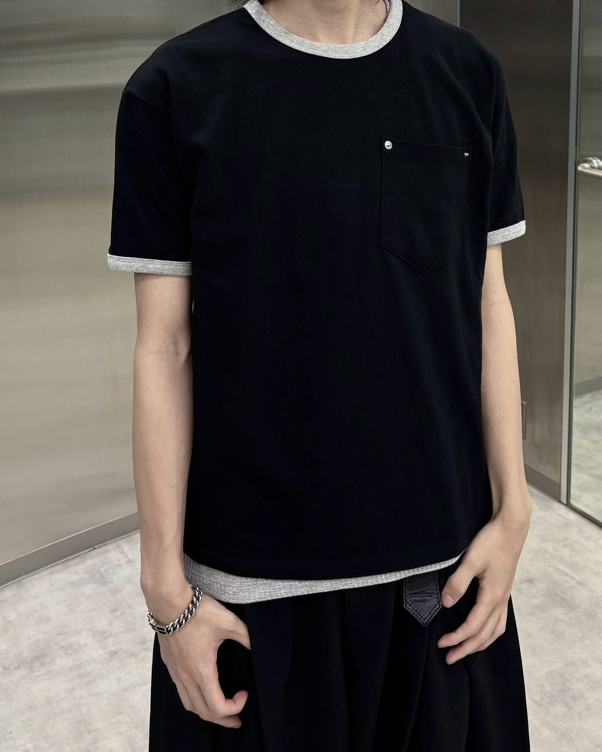 受注制【nmtc+】Washed Rivet Pocket Crop Slim Fit Tee (2color)