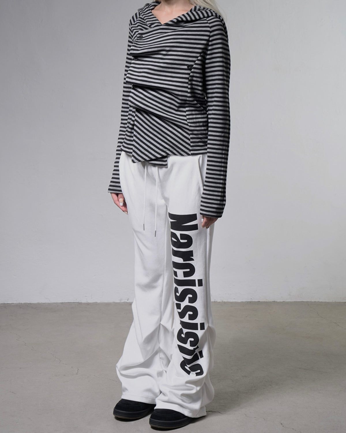 【FANCY CLUB】NARCISSISTIC PINTUCK SWEATPANTS