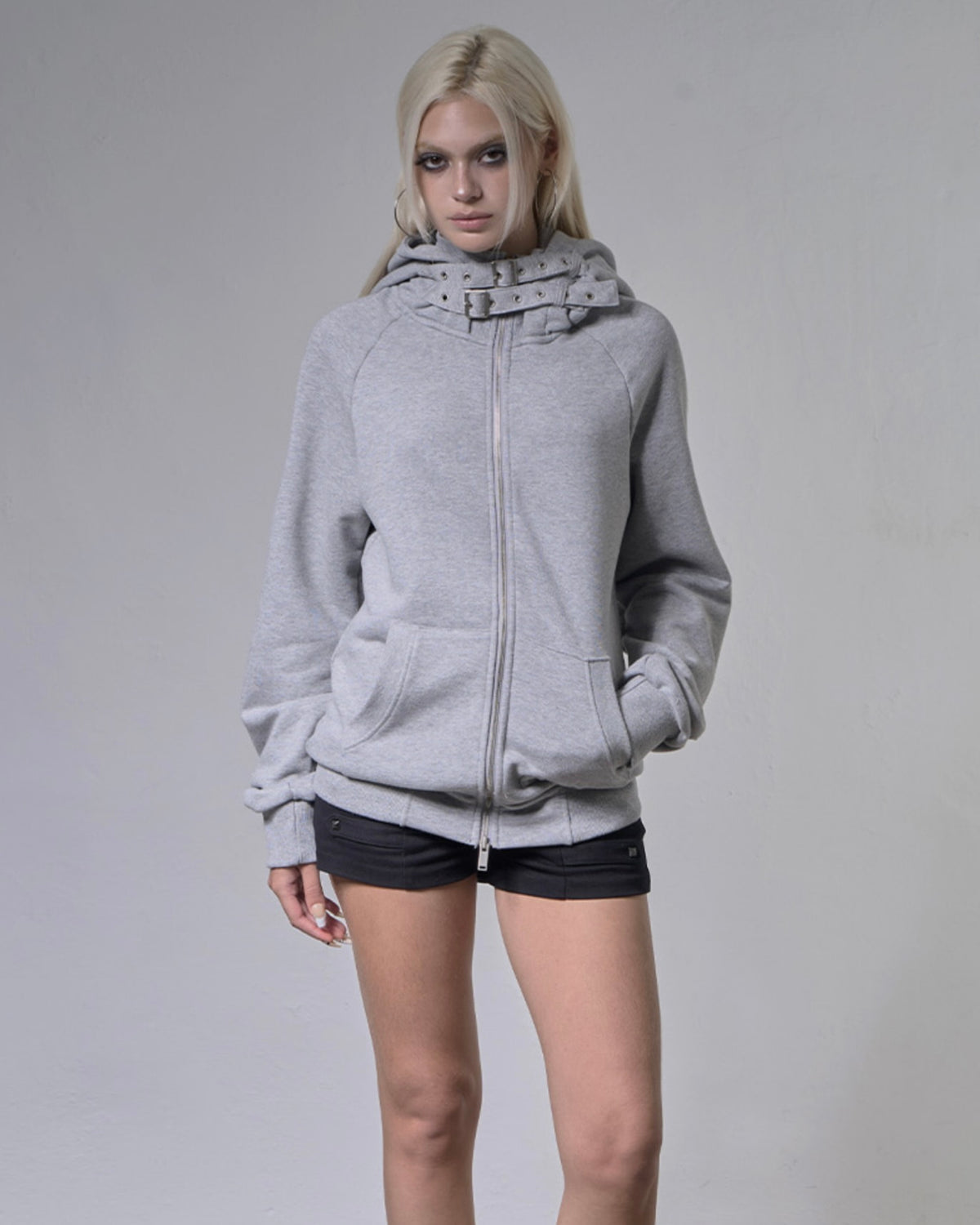 【FANCY CLUB】LAYER BUCKLE HOODED ZIP-UP