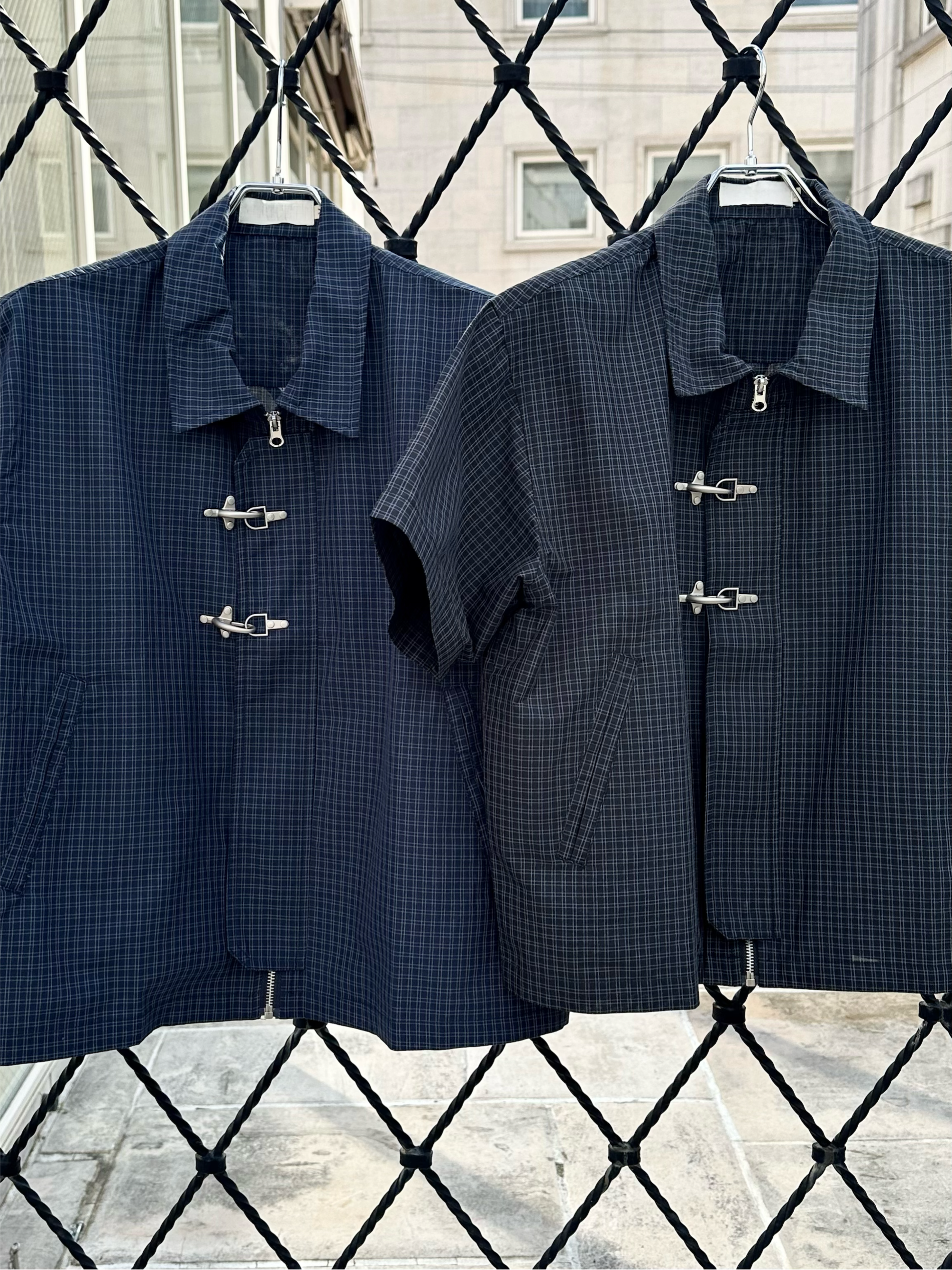 大阪店WEB限定受注制【Chikashitsu +】double buckle shirt jacket (2color)