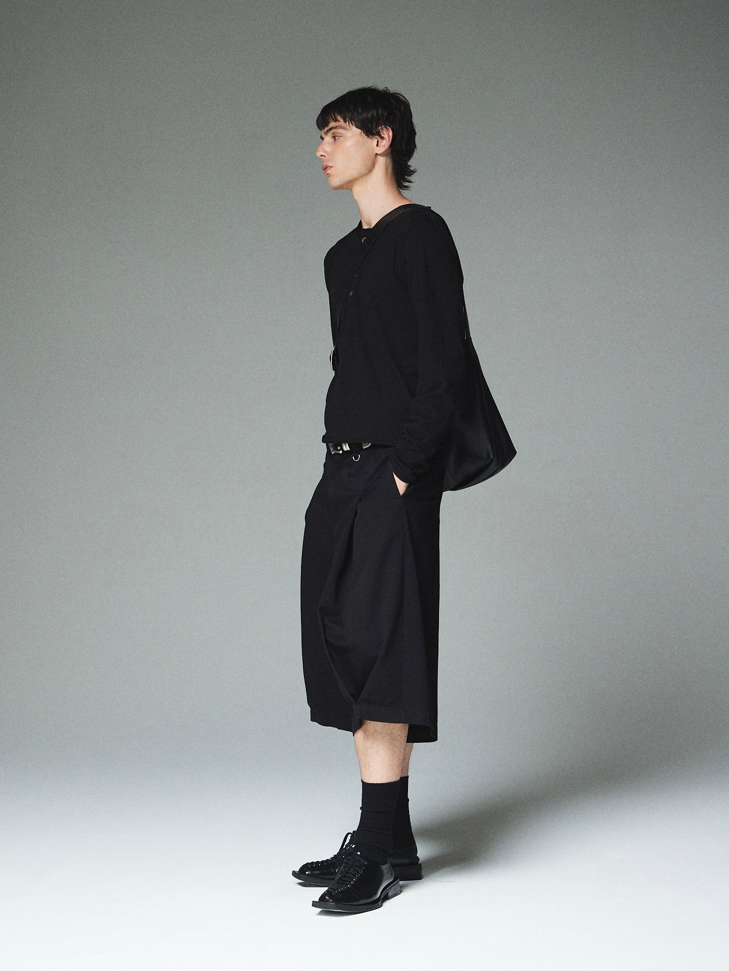 7/10 20:00 発売【CS】cut off henley neck tee