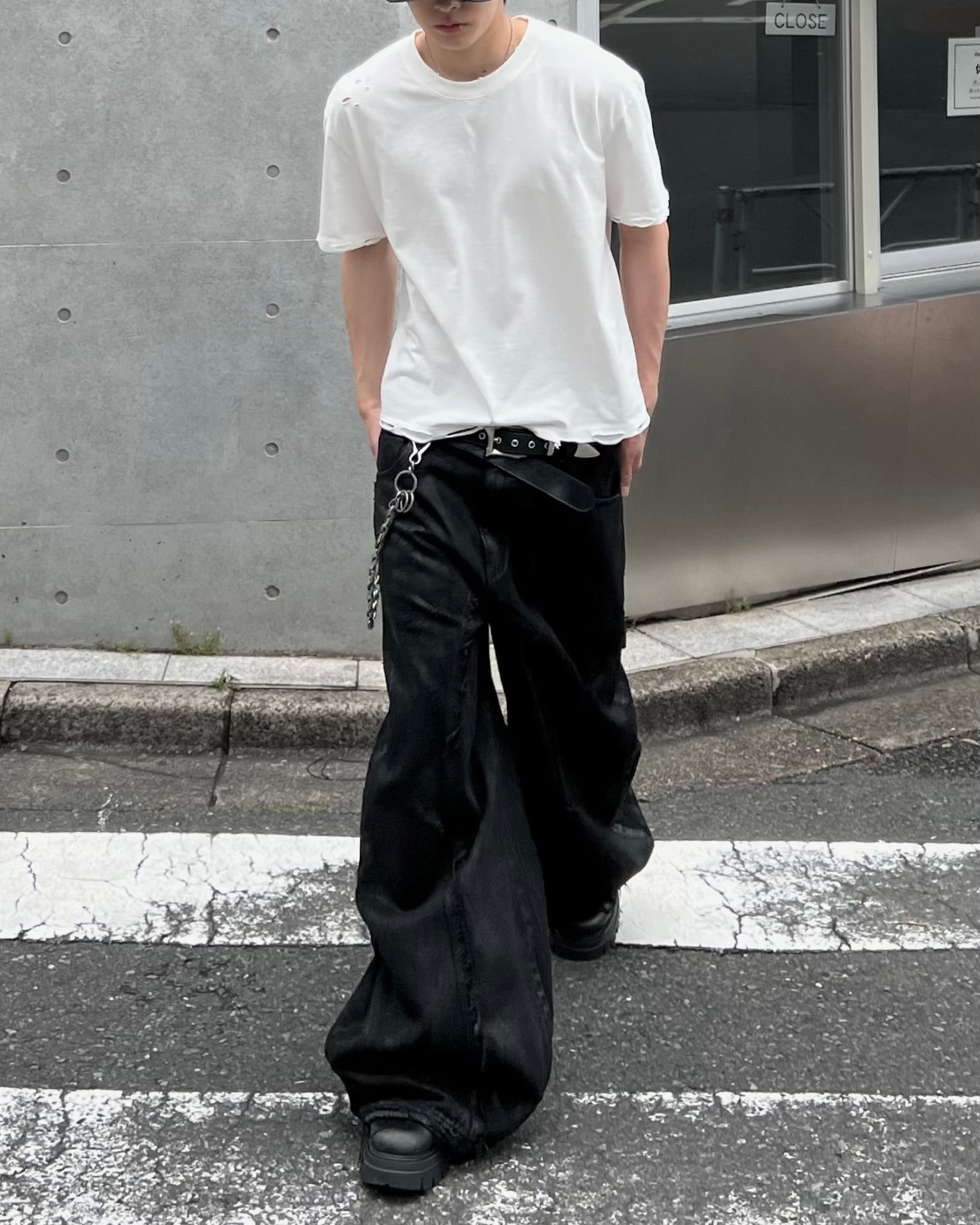 大阪店WEB限定受注制【Chikashitsu +】grunge damage crop t-shirt (3color)