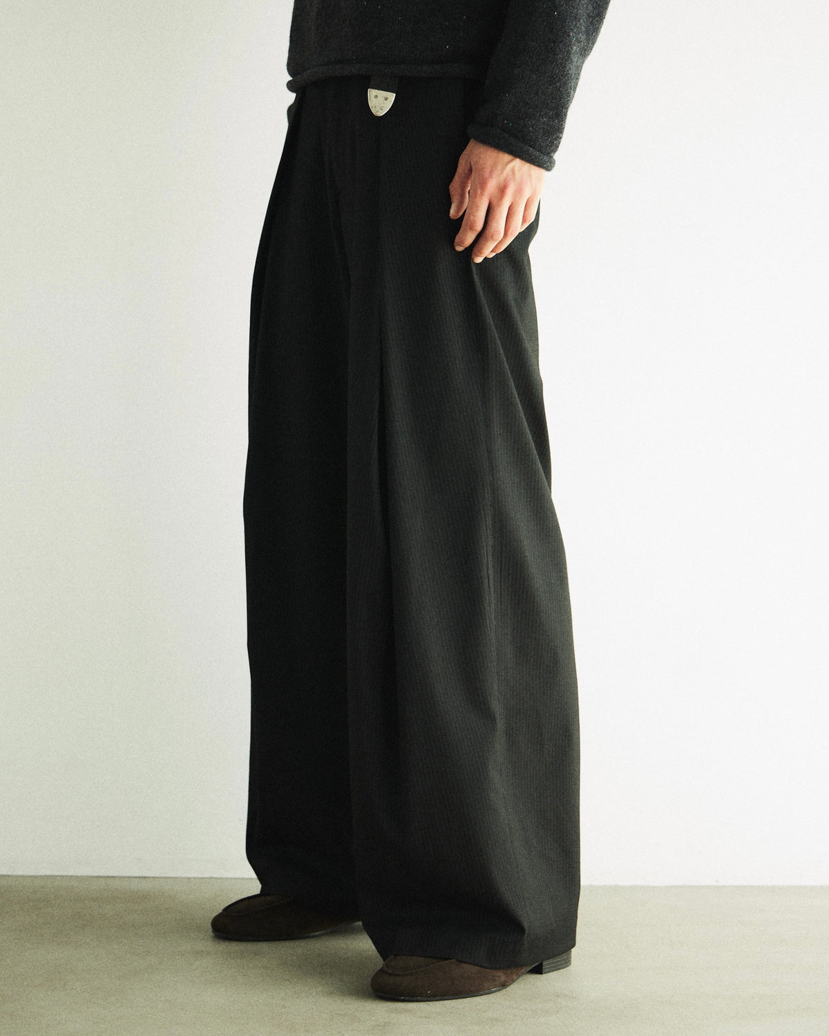 【CS】stripe cross tuck drape slacks