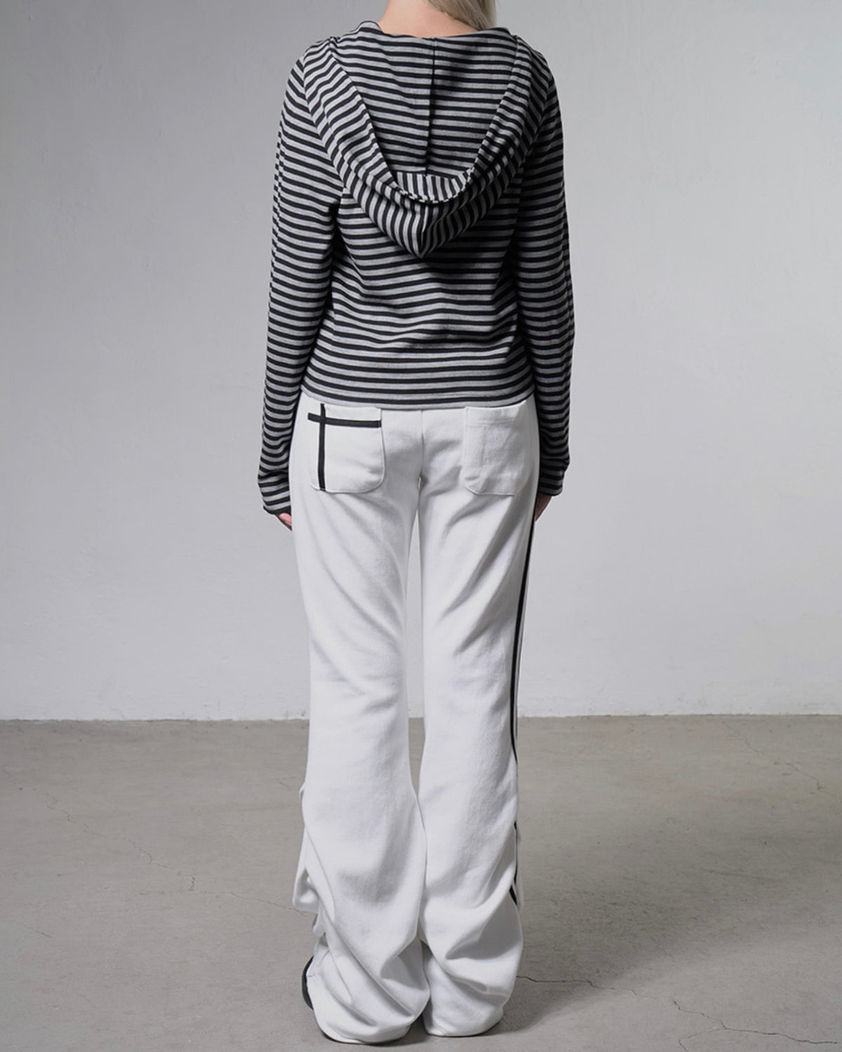 【FANCY CLUB】NARCISSISTIC PINTUCK SWEATPANTS
