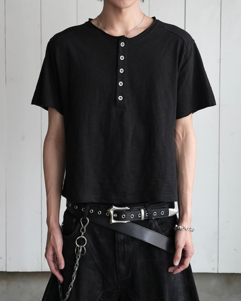 【CHIKASHITSU PLUS HIGH】Steel button short sleeve henley tee (2color)