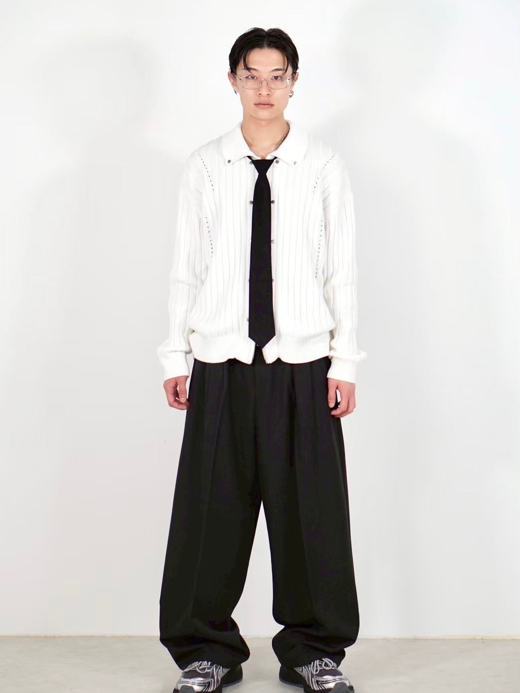 【Chikashitsu +】rivet zip up knit (2color)