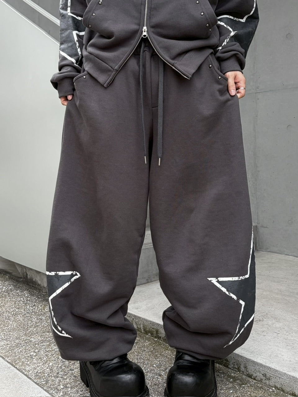受注制【LUV CODE】star rivet sweat pants (2color)