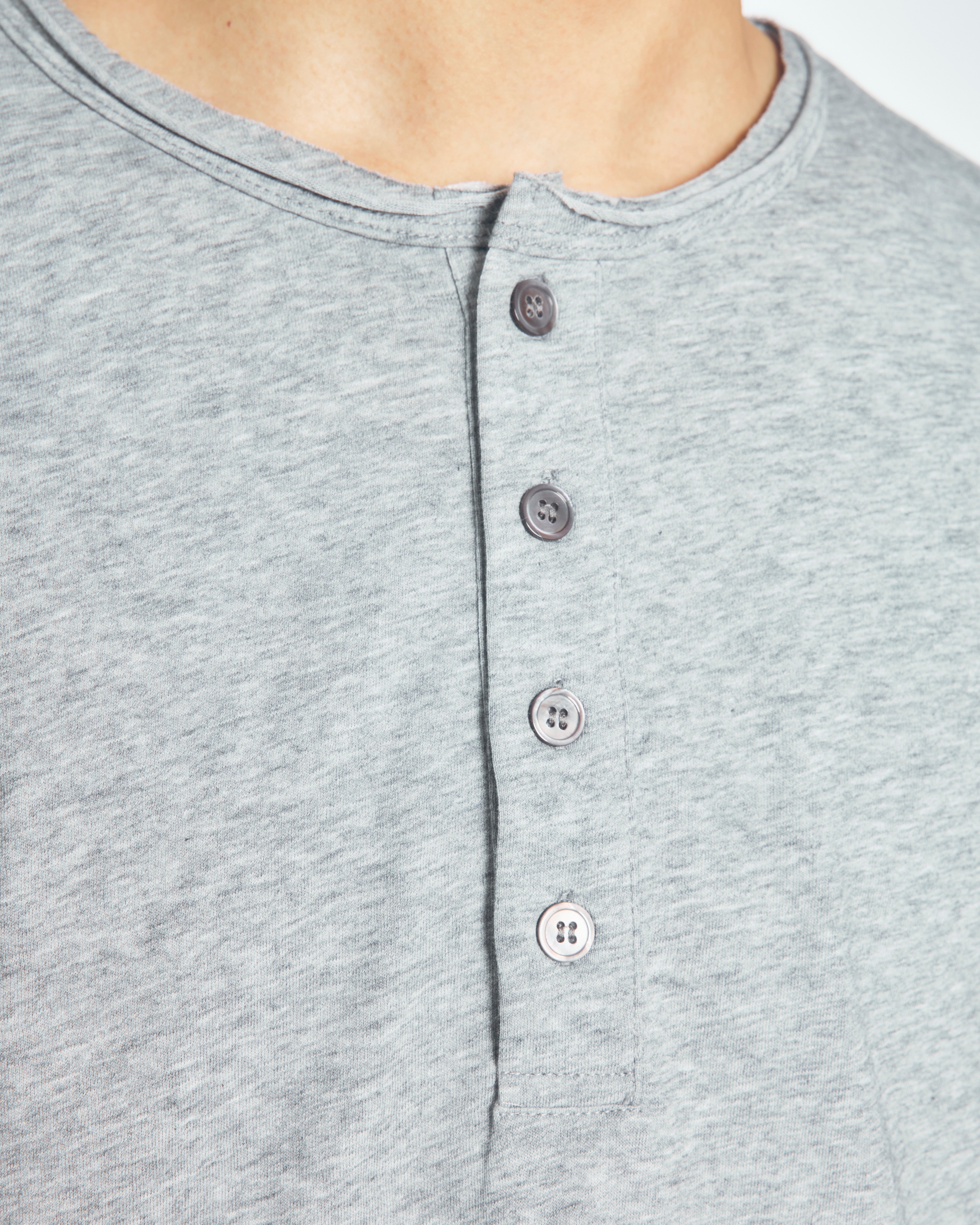 【CS】cut off henry neck tee