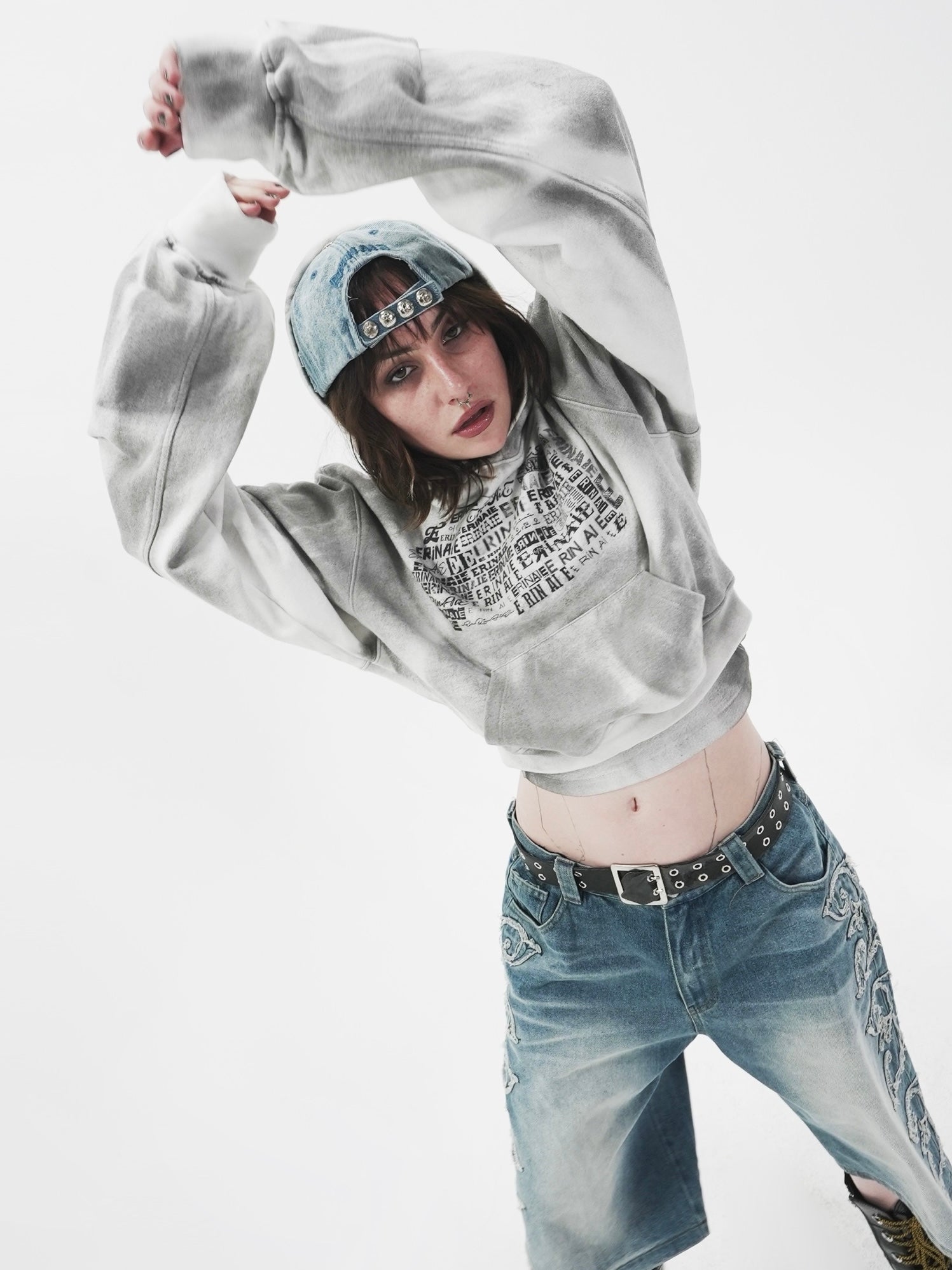 【E RIN AI E】MULTIVERSE RUST CROP HOODIE