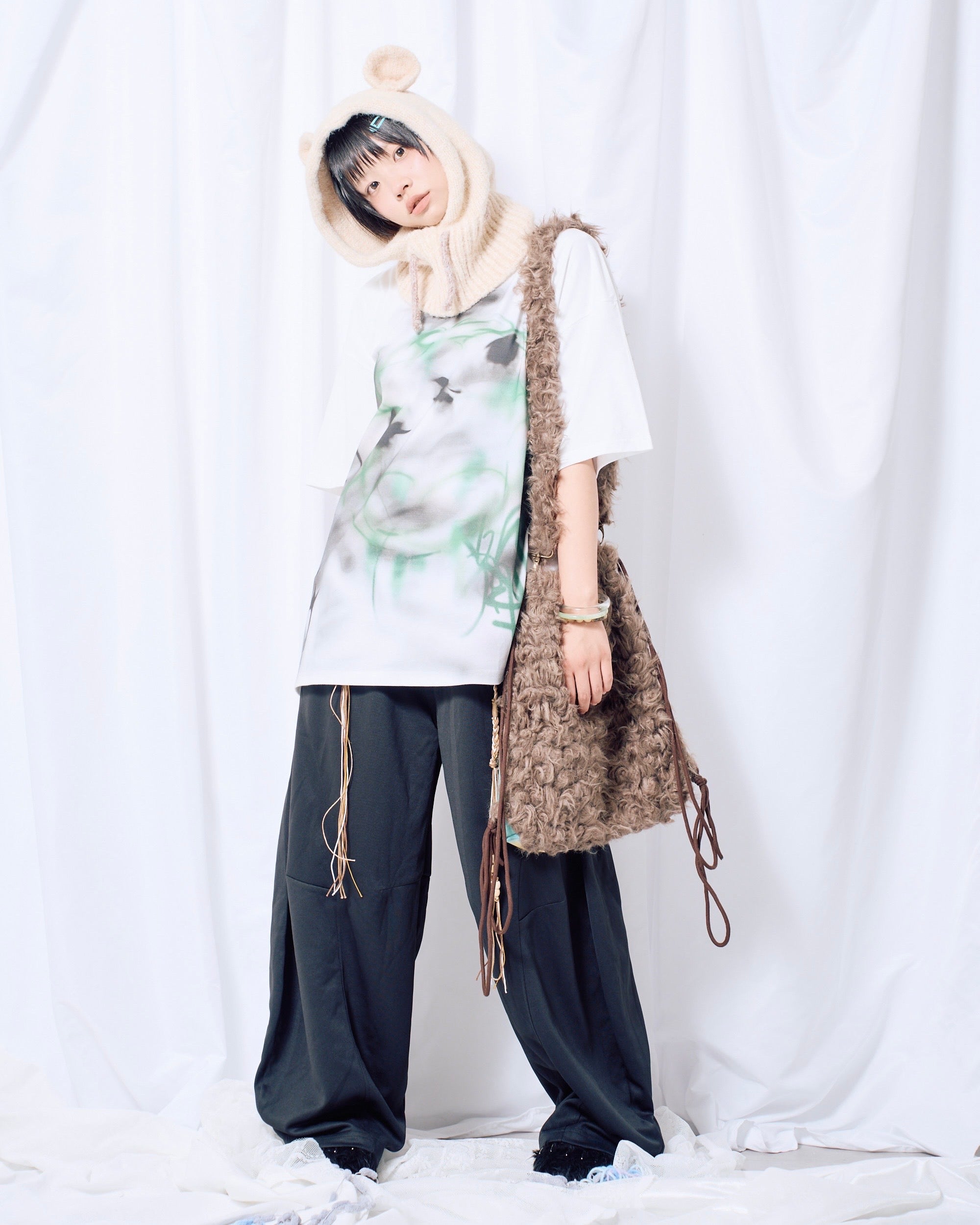 9/18 20:00 発売
国際配送【Nerd out XU】Reversible Drawstring dog Shoulder Bag