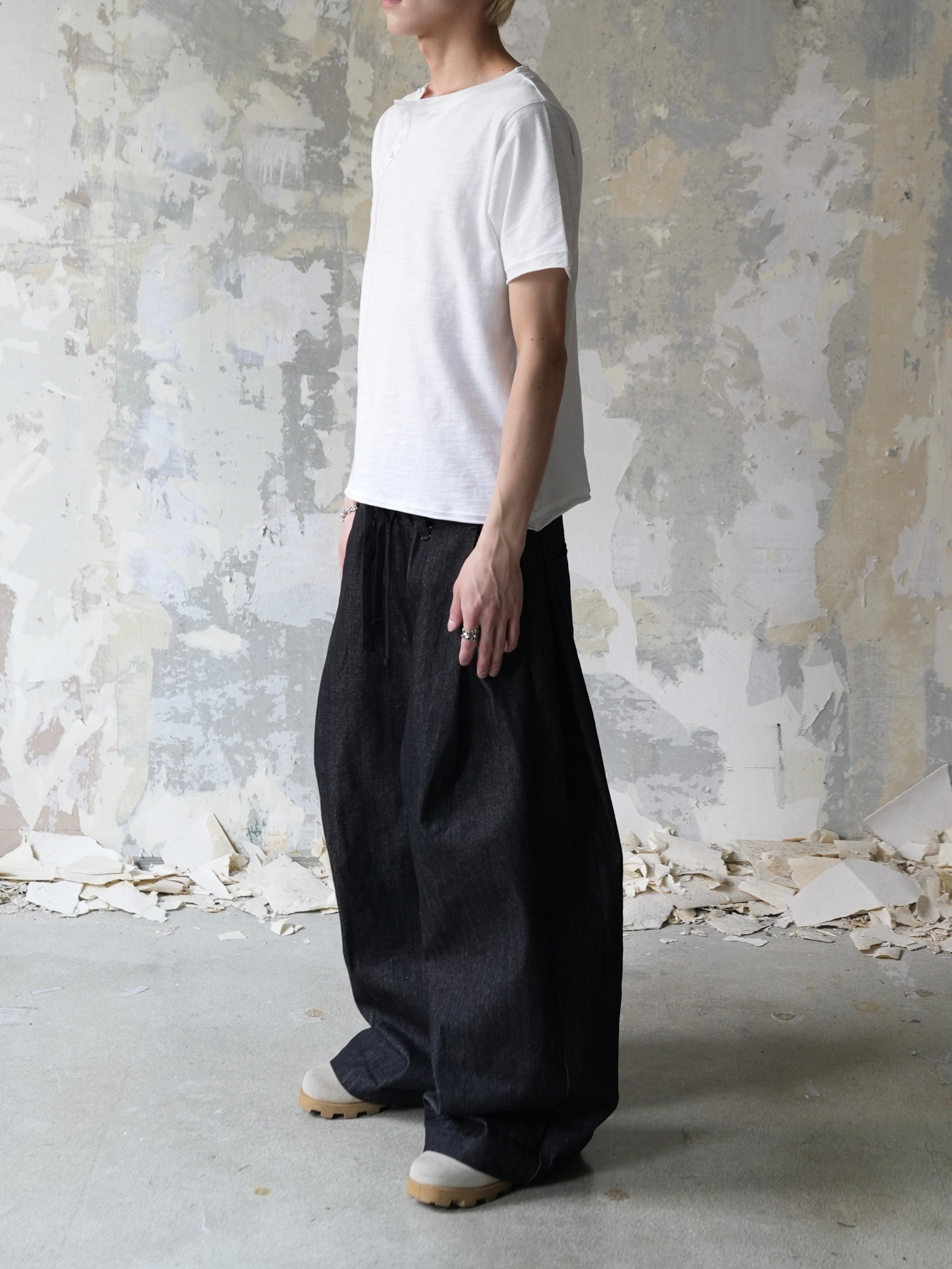 7月下旬発売予定【Lee fi Ne】Offset Henley Tee