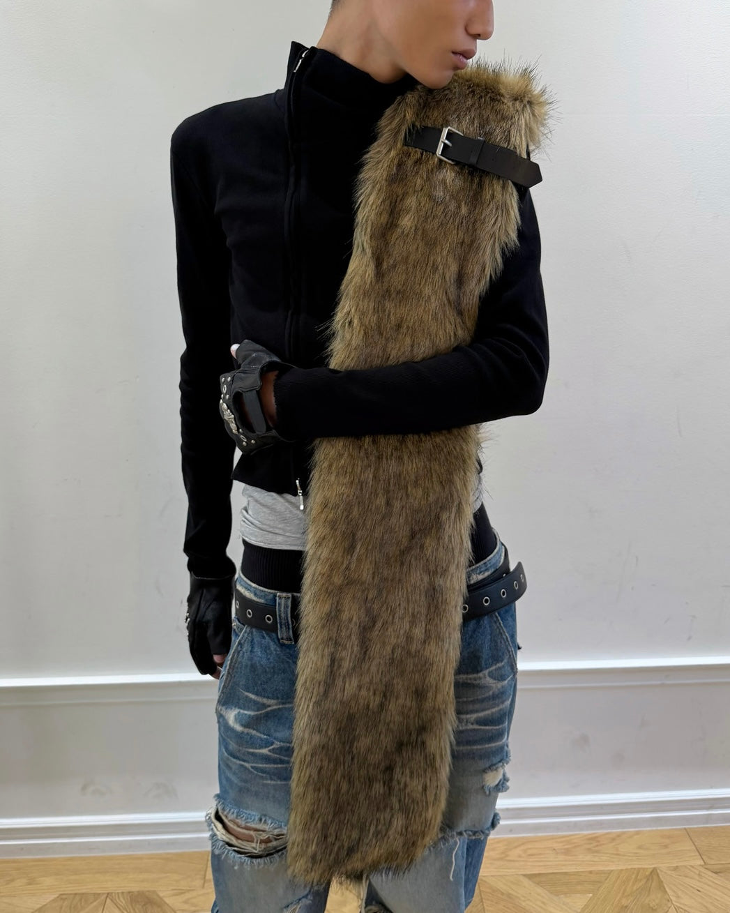 【LECYTO】Buckle Hairy Fur Muffler