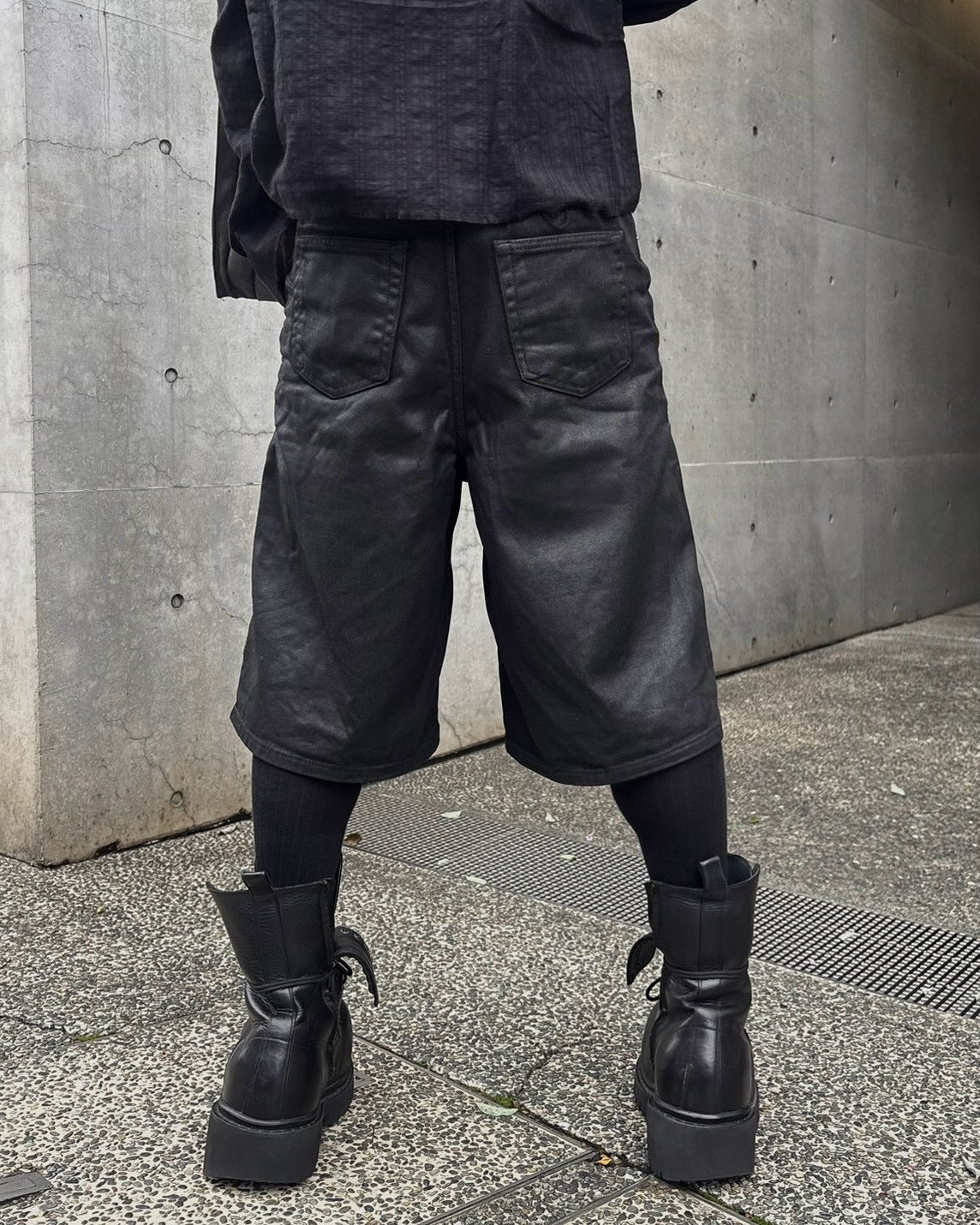 受注制【nmtc+】Coated shirring bermuda pants