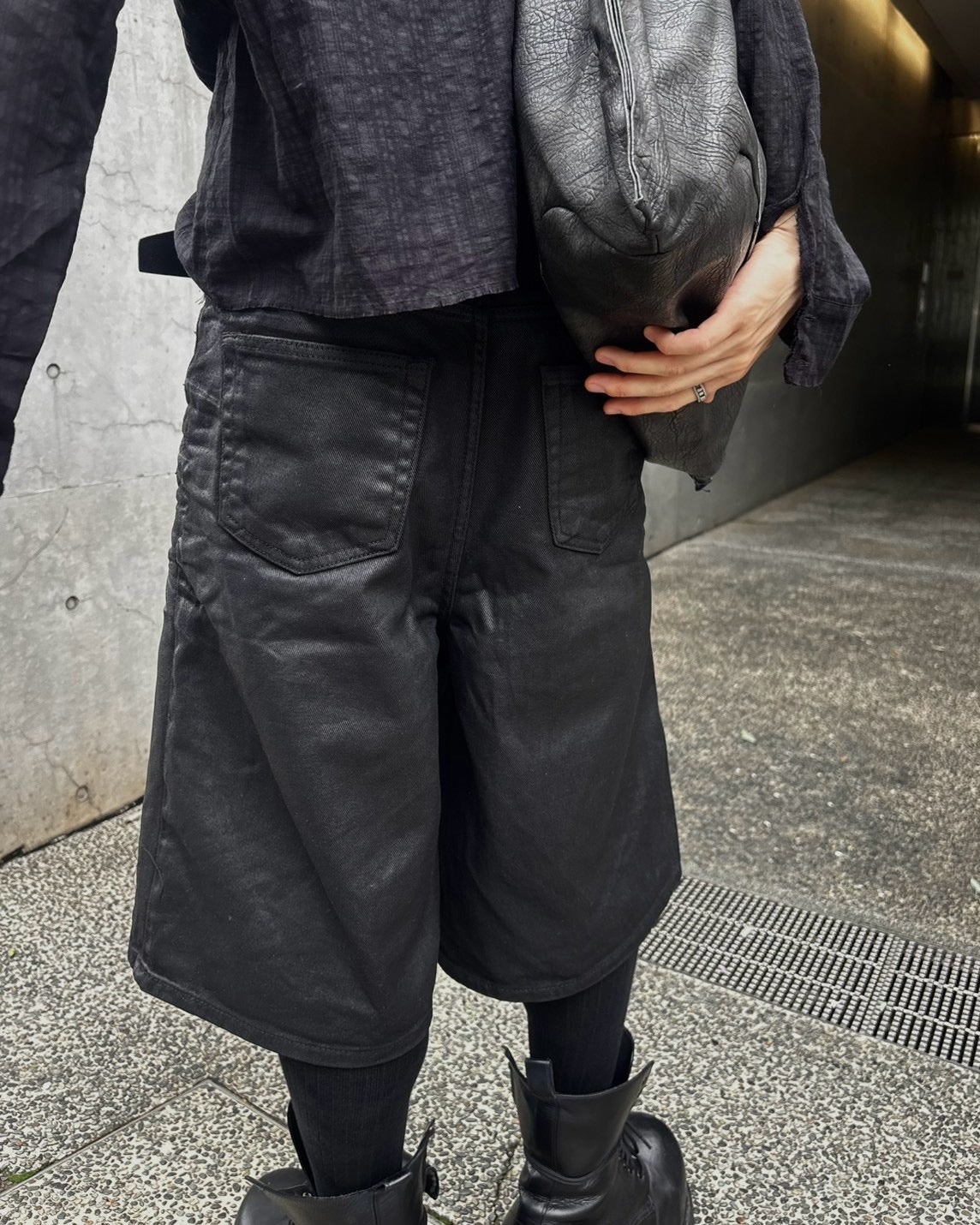 受注制【nmtc+】Coated shirring bermuda pants