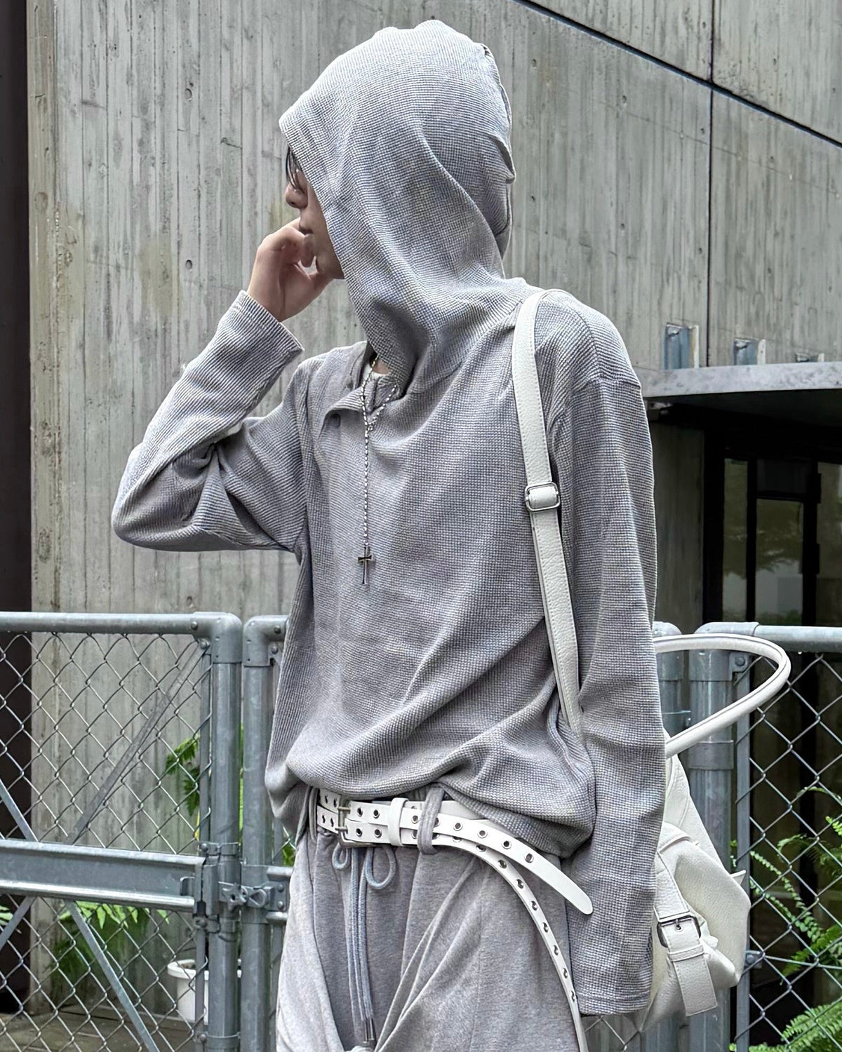 【nmtc+】Asymmetry button hood top (2color)