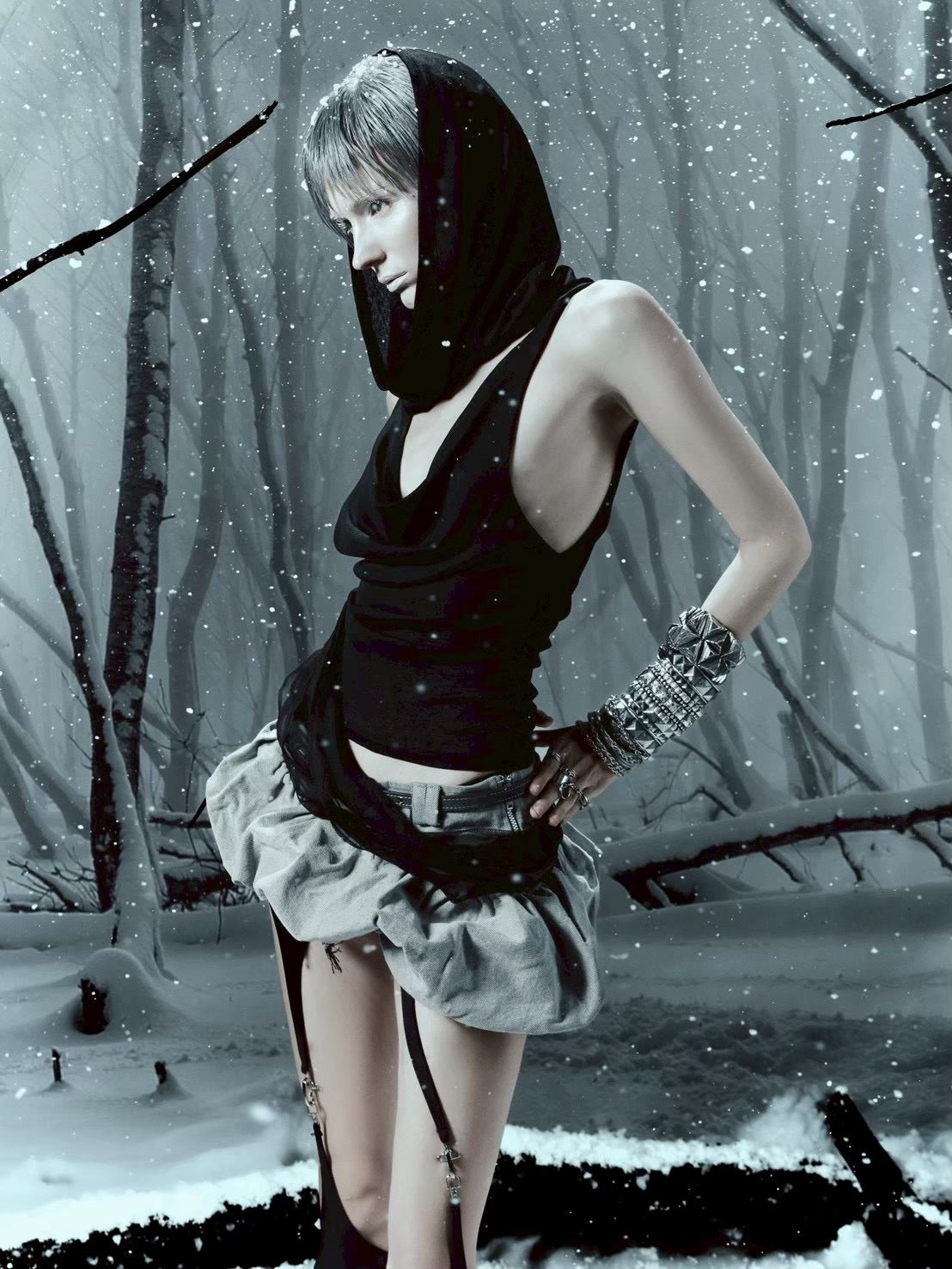 【EYE OF THE STORM】ASHEN HOOD TANK TOP