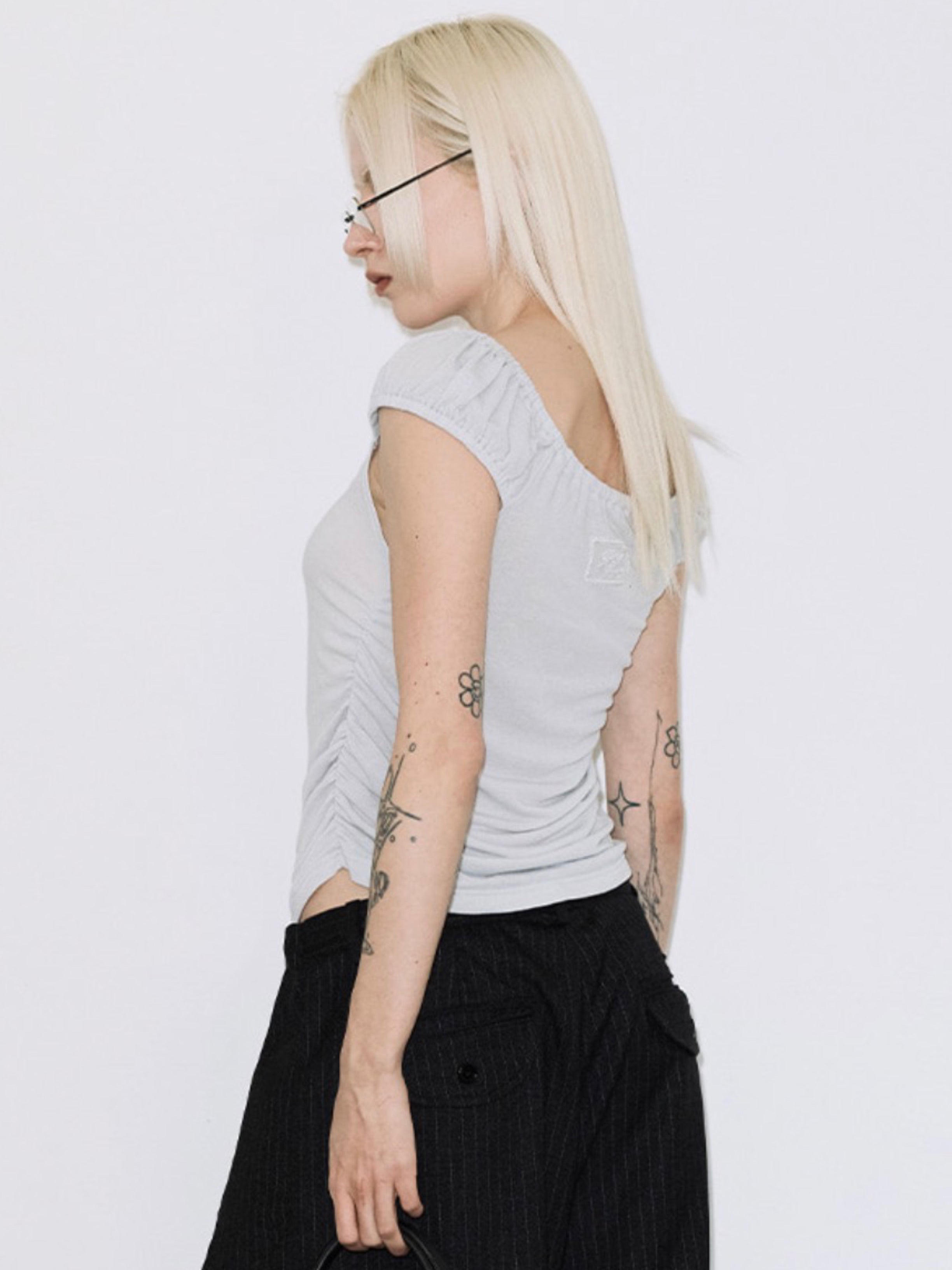 【FANCY CLUB】SOFT BUTTON OFF-SHOULDER TOP