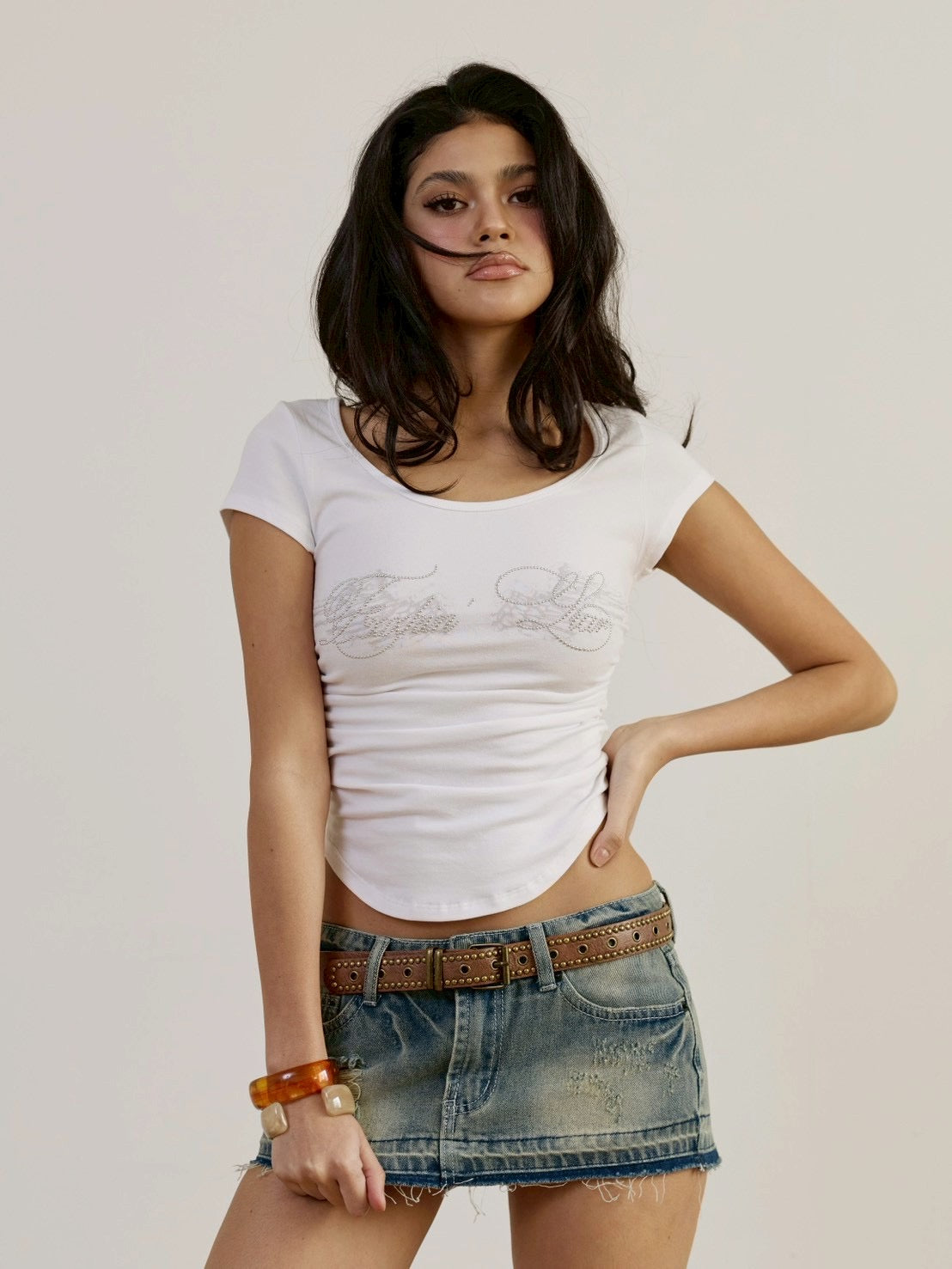【EYEER】Hotfix Logo Shirring Short Sleeve Top