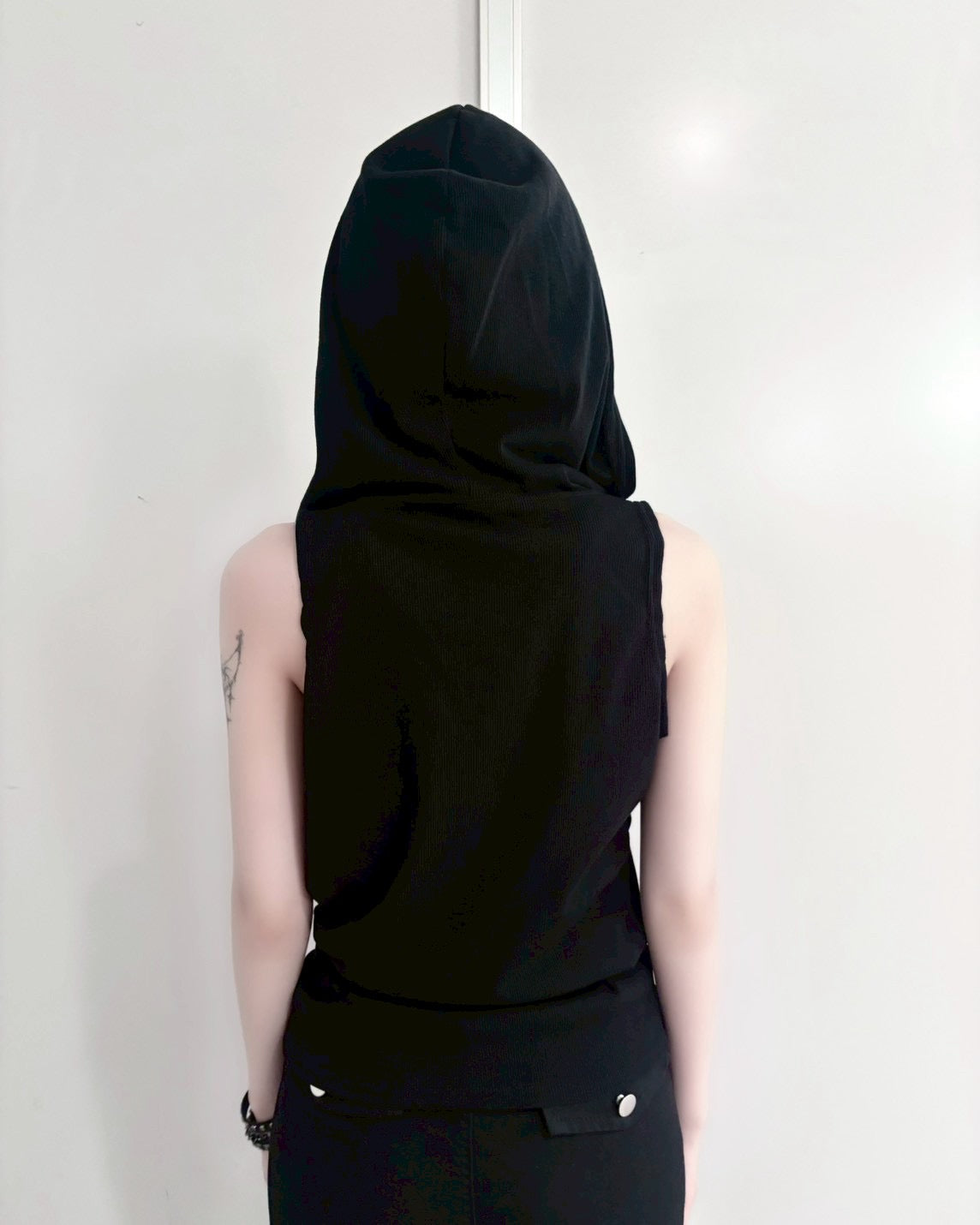 受注制【nmtc+】Hooded Wrap Sleeveless Top (2color)
