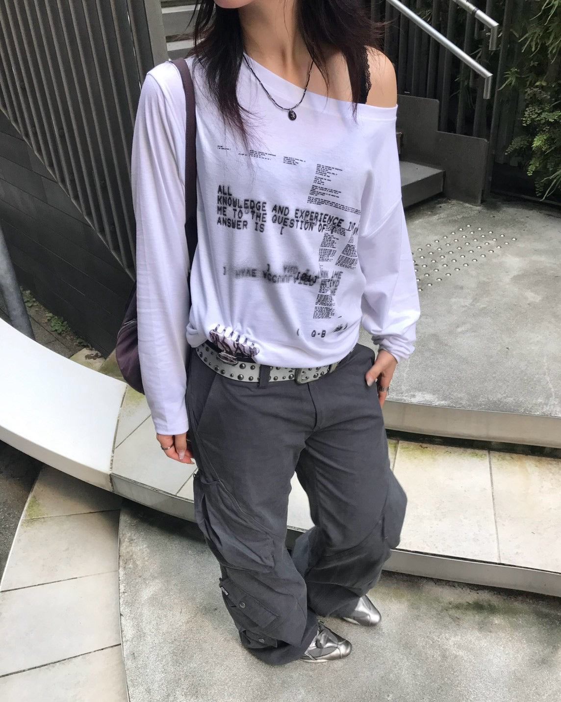 受注制【OaKS】grunge typeface off-shoulder tee (3color)