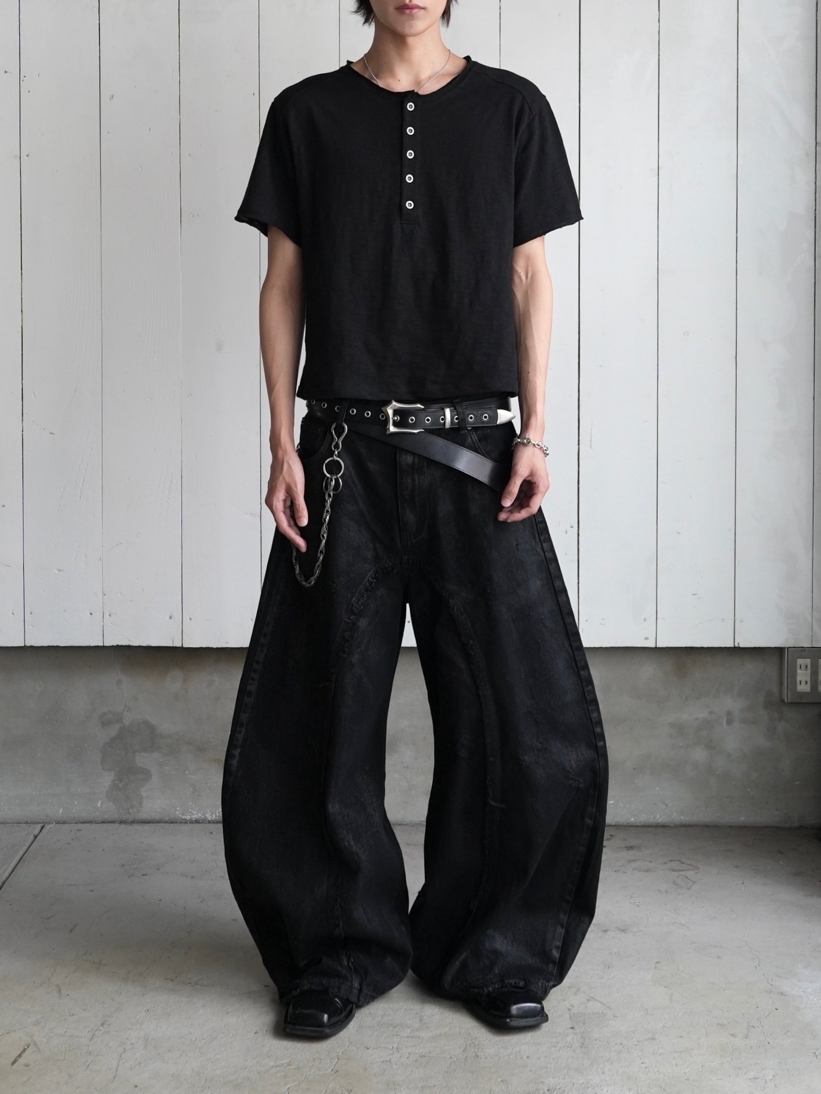 【CHIKASHITSU PLUS HIGH】Steel button short sleeve henley tee (2color)