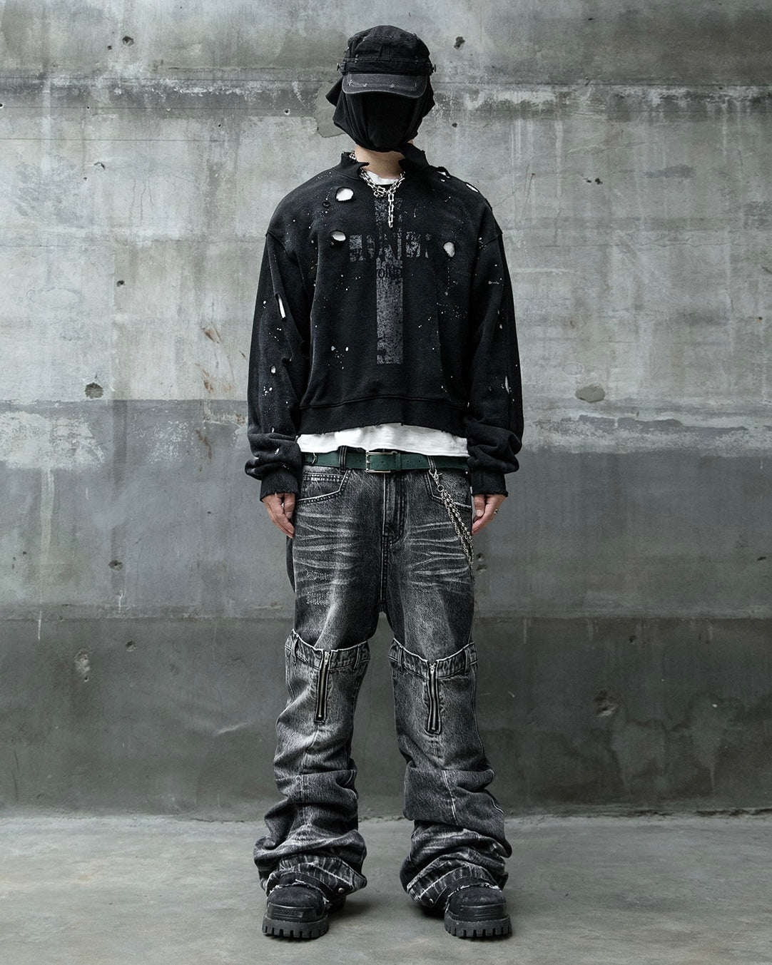 【roaringrad】Cross Damage Sweat Shirt