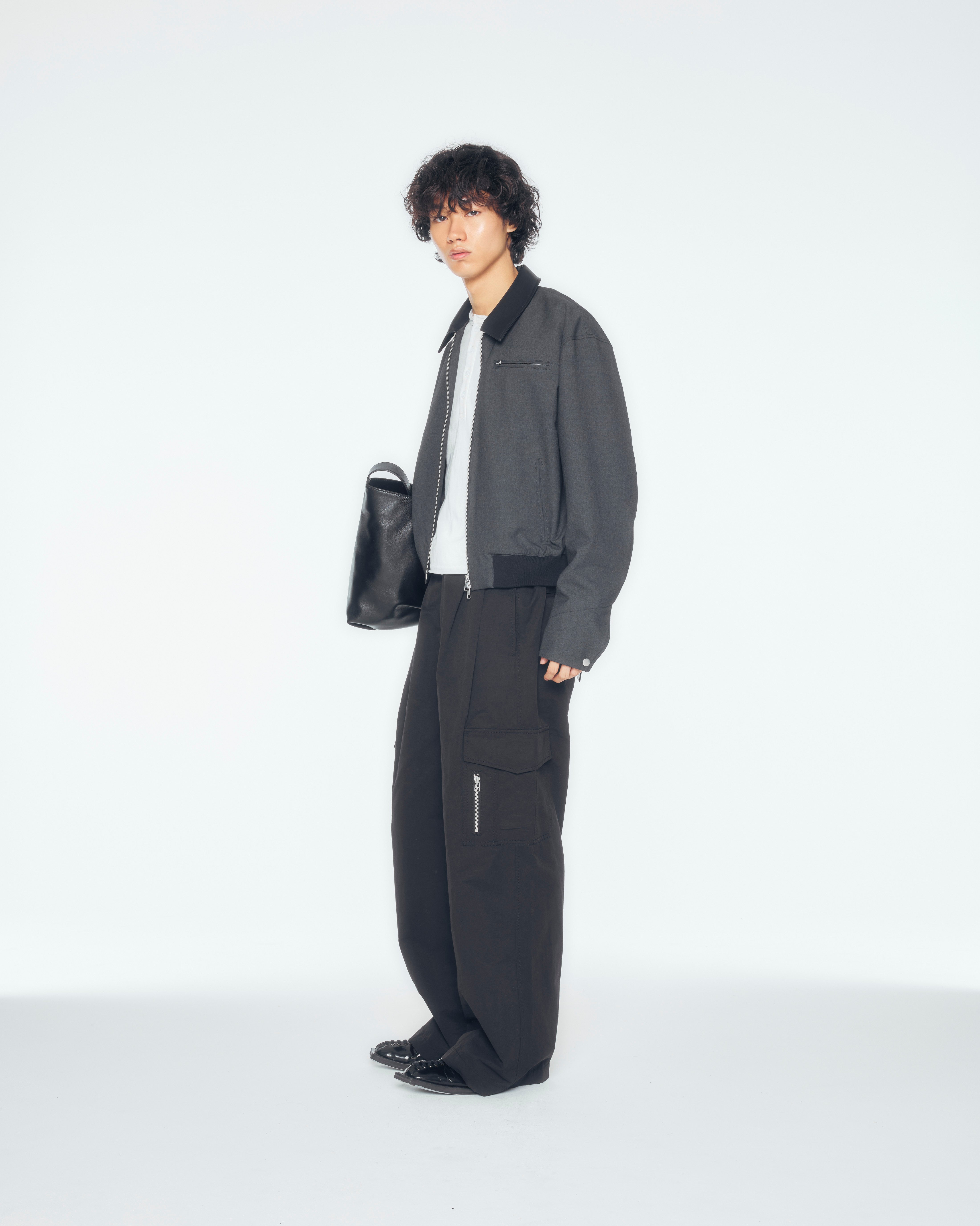 【CS】two tuck nylon cargo trousers