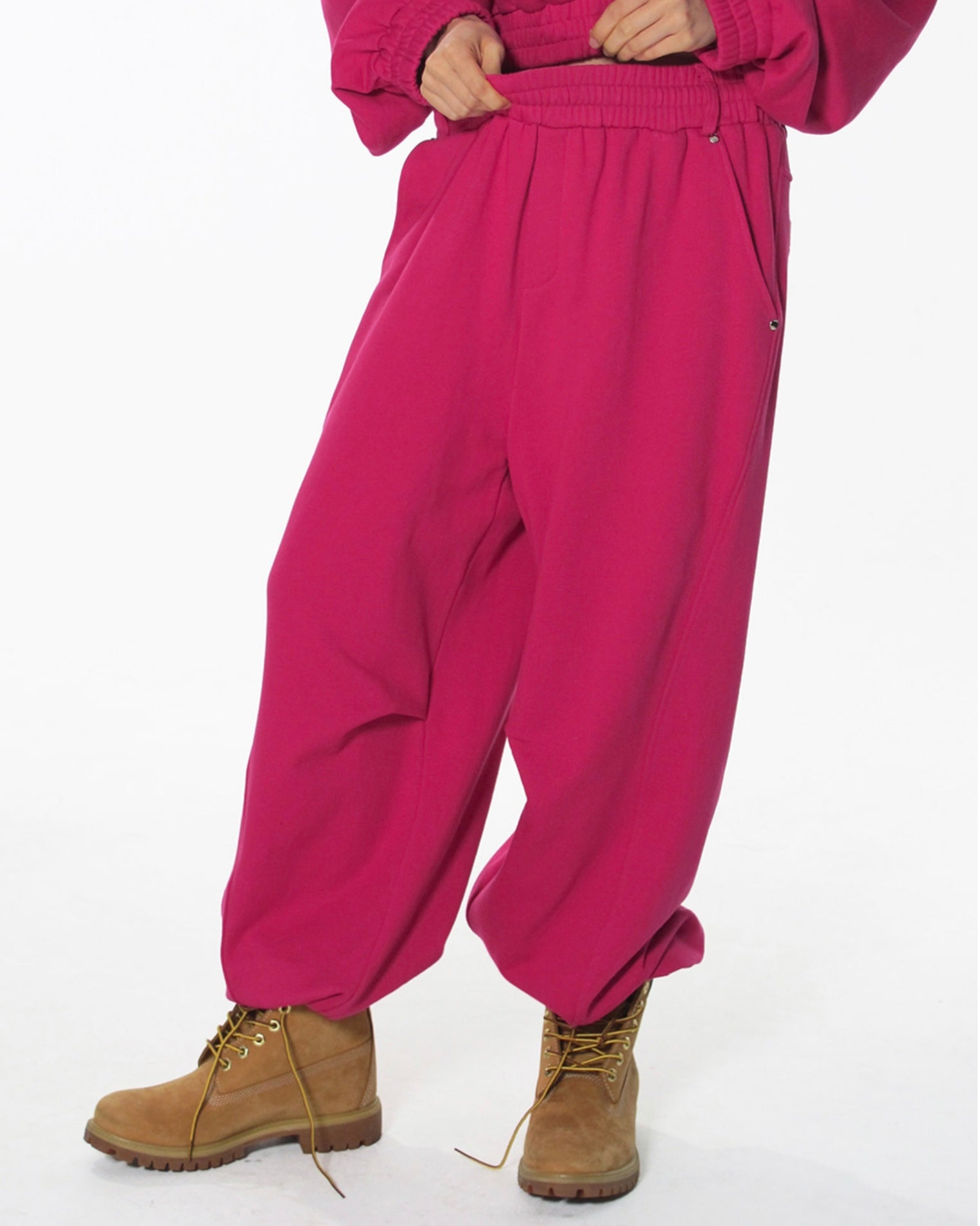 【CRANK】CURVED RIVET JOGGER PANTS