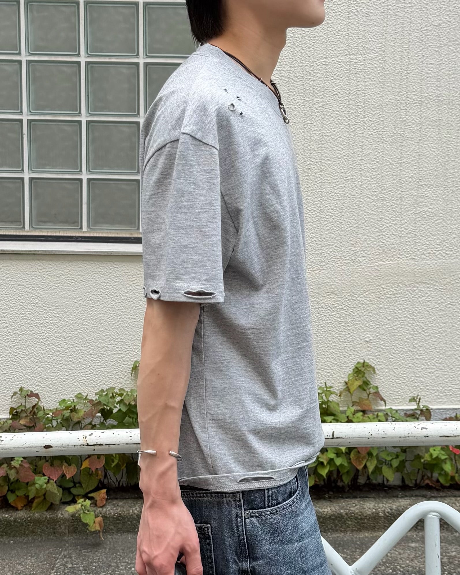 大阪店WEB限定受注制【Chikashitsu +】grunge damage crop t-shirt (3color)