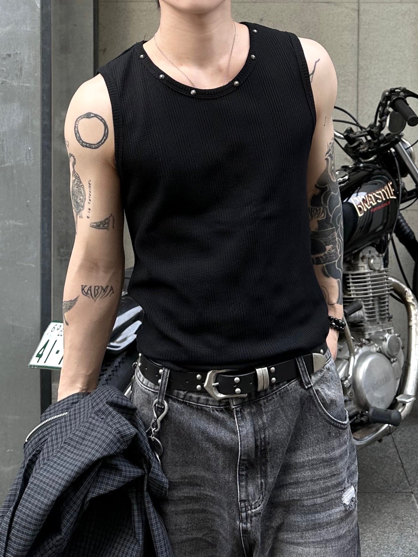 大阪店WEB限定受注制【Chikashitsu +】neck studs tank (3color)