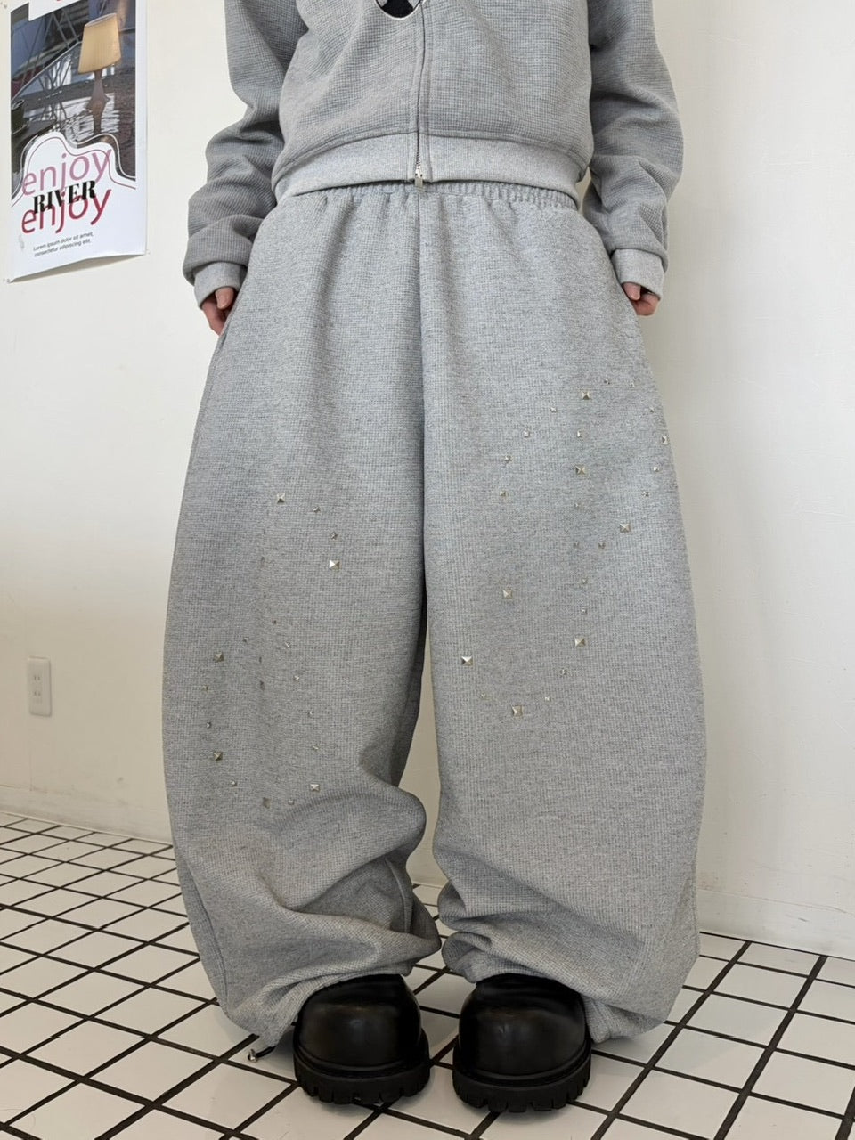 国際配送【LUV CODE】rhinestone wide sweat pants (2color)