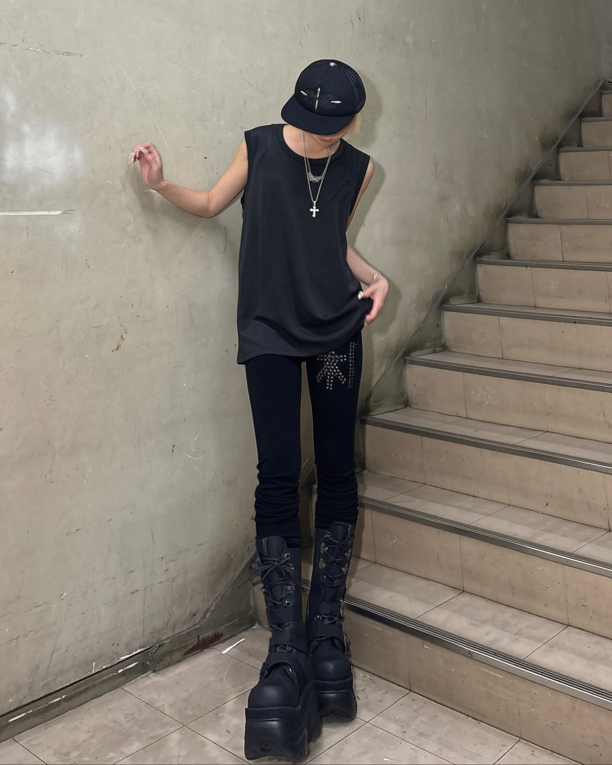 国際配送【Never mind the XU】tribal embroidered tank top (3color)