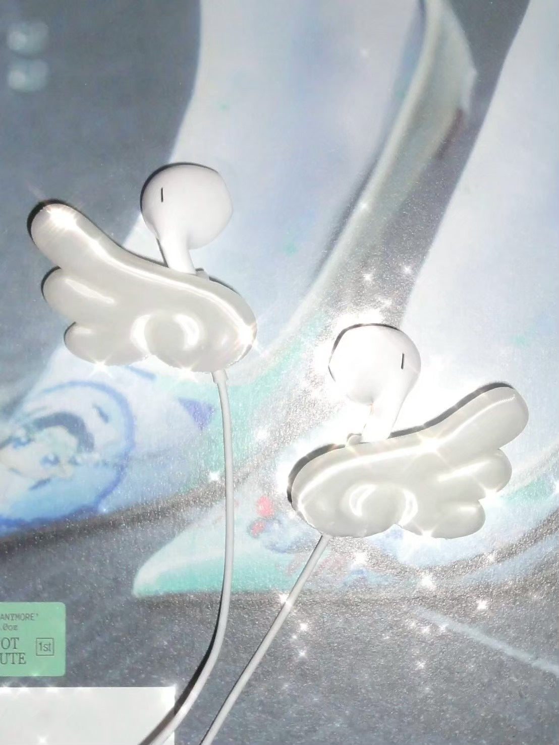 【EVERYTHINGS】Cupid’s Wings Earphone Attachment