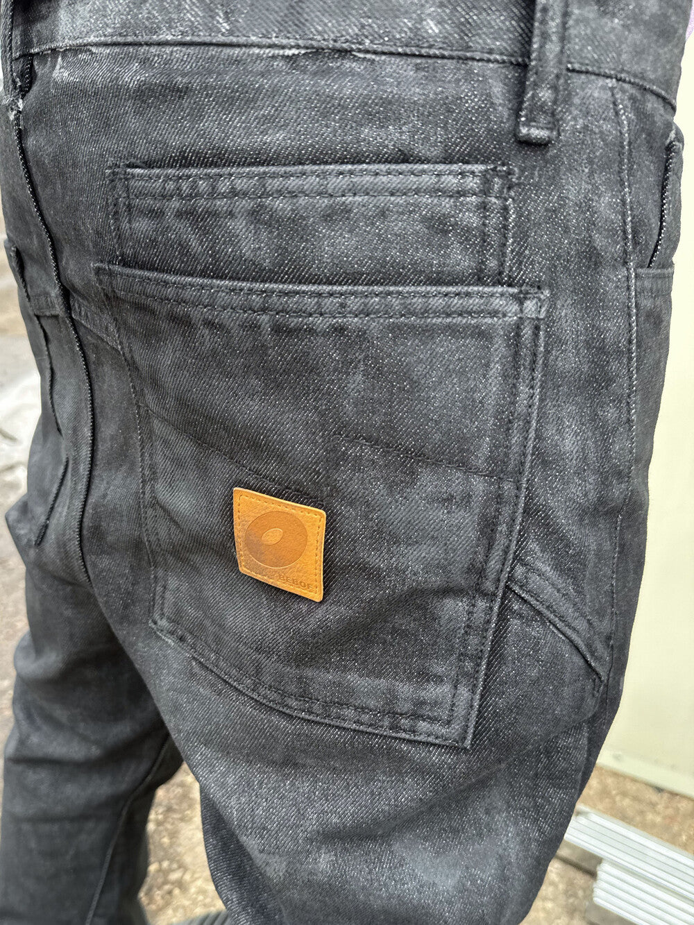 【BEBOF】Black Side Cut Flared Jeans